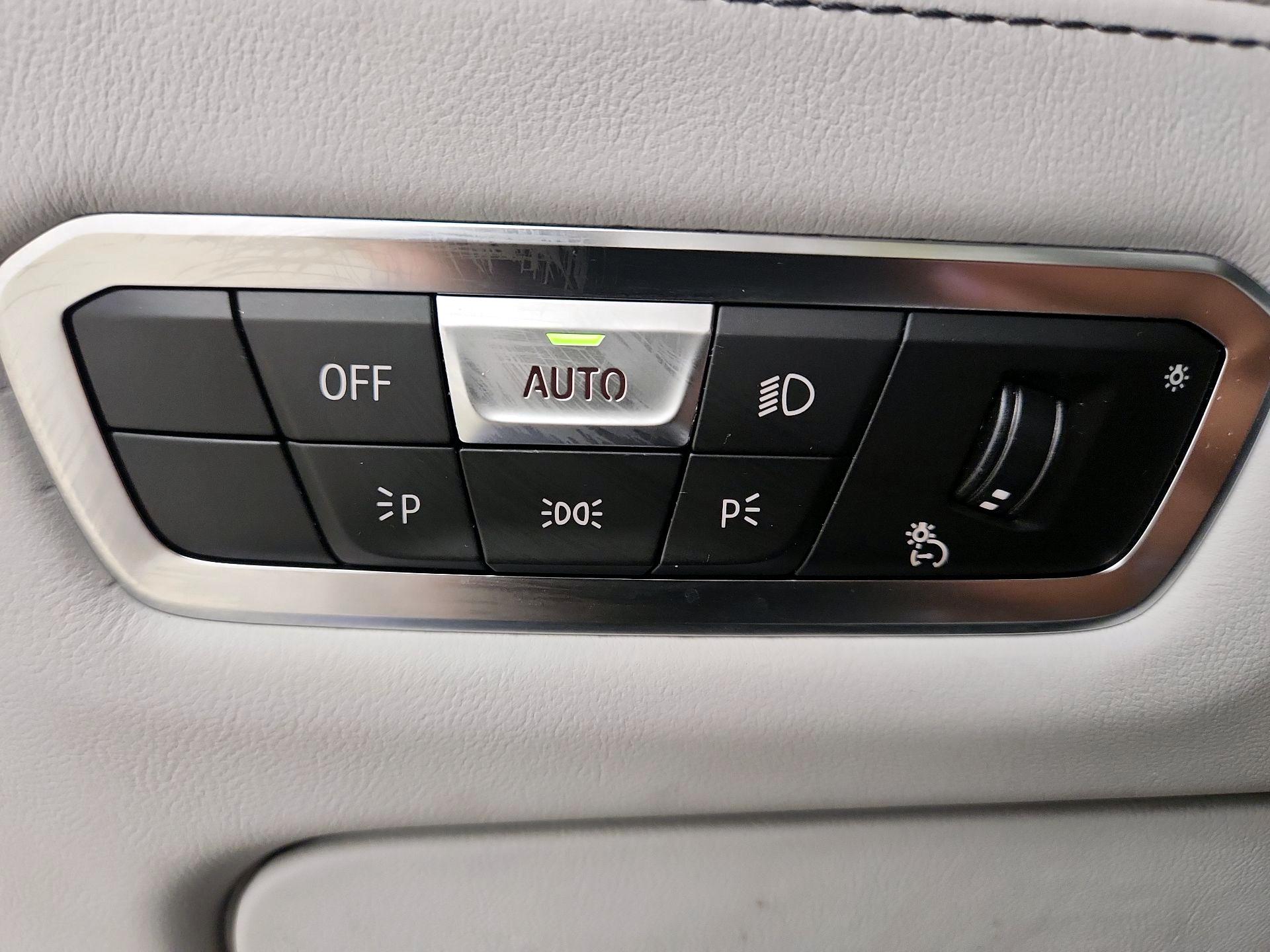 Thumbnail: 2023 BMW X6 - 13