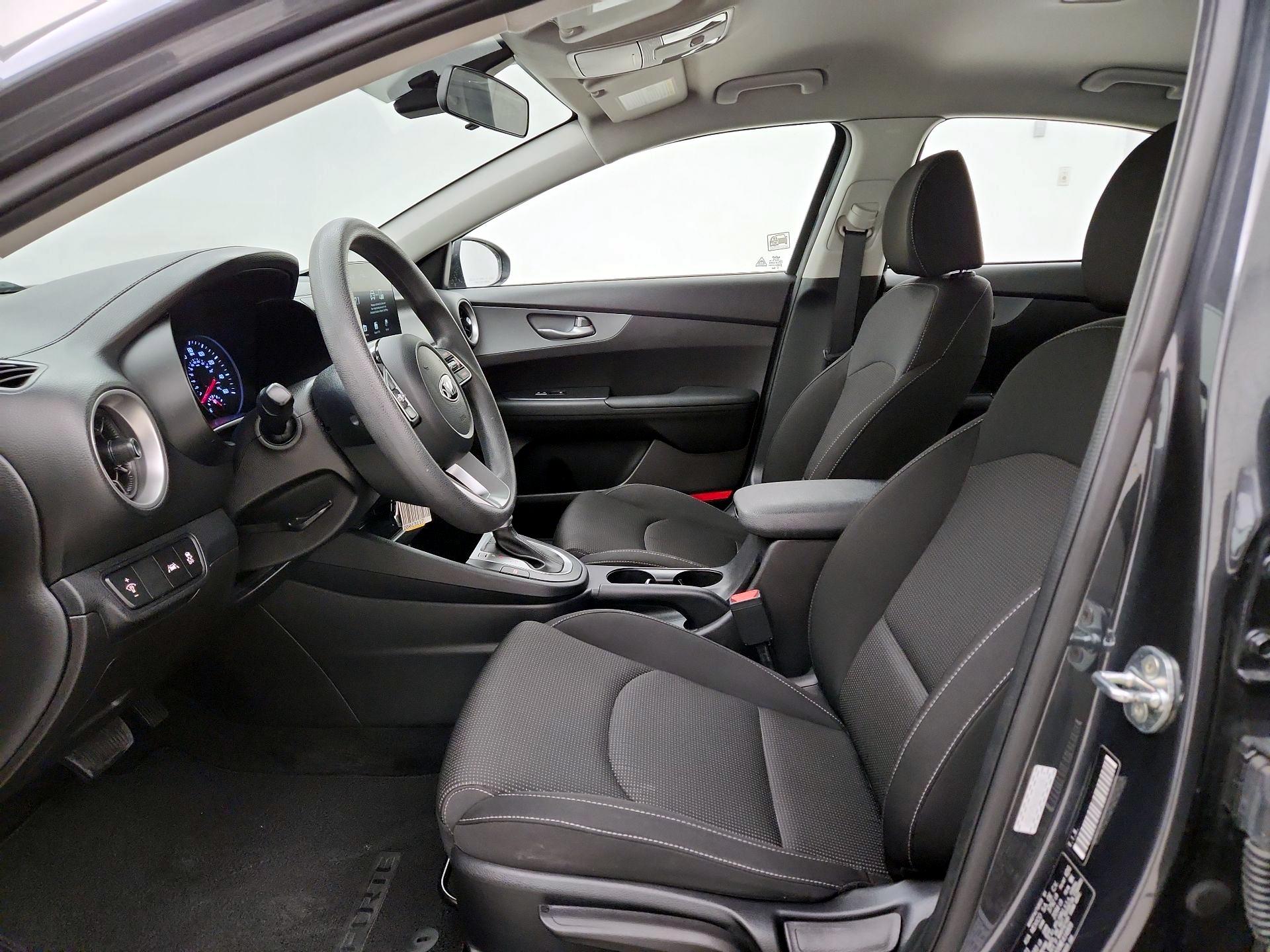 Thumbnail: 2021 Kia Forte - 11