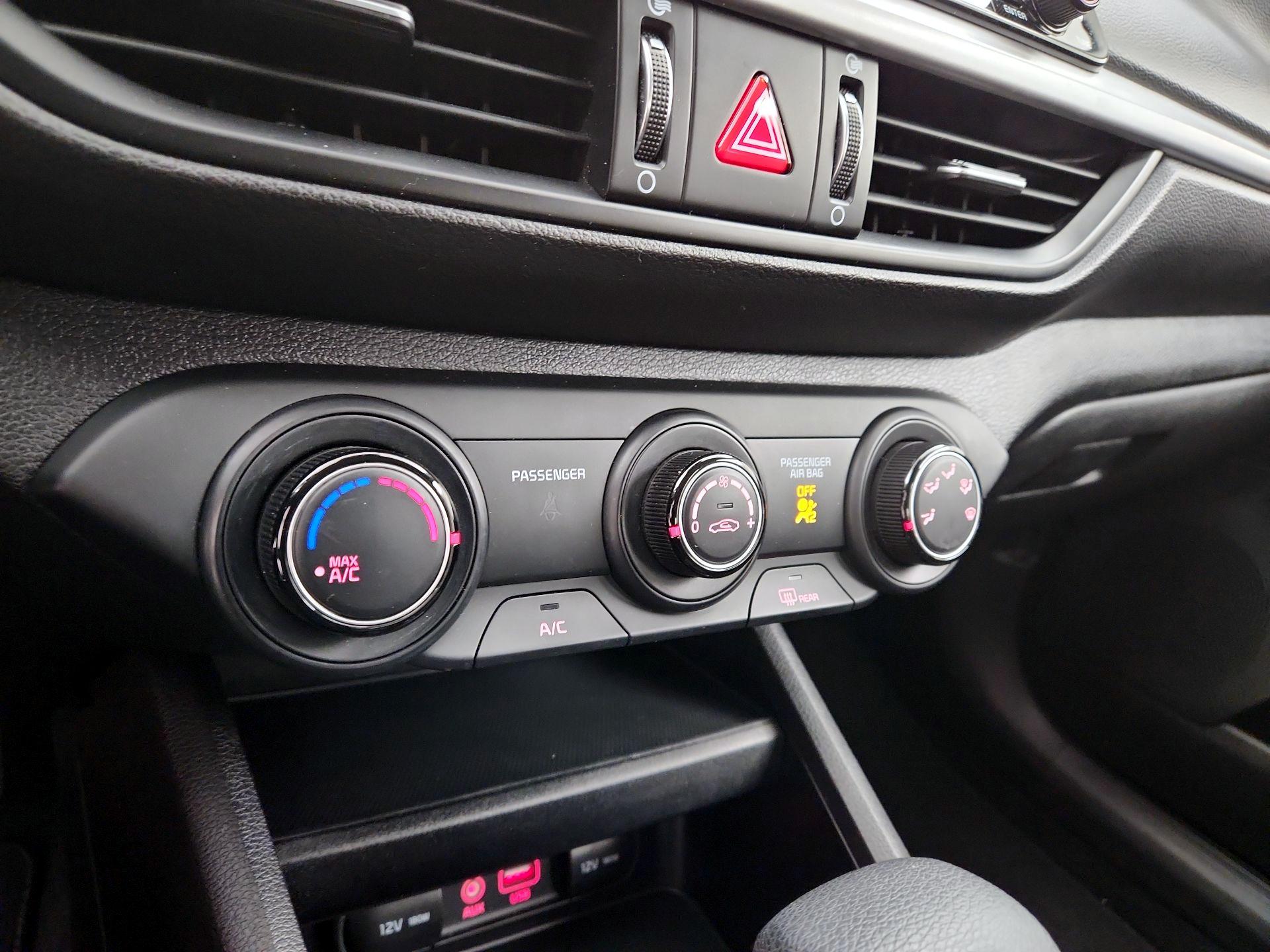 Thumbnail: 2021 Kia Forte - 16