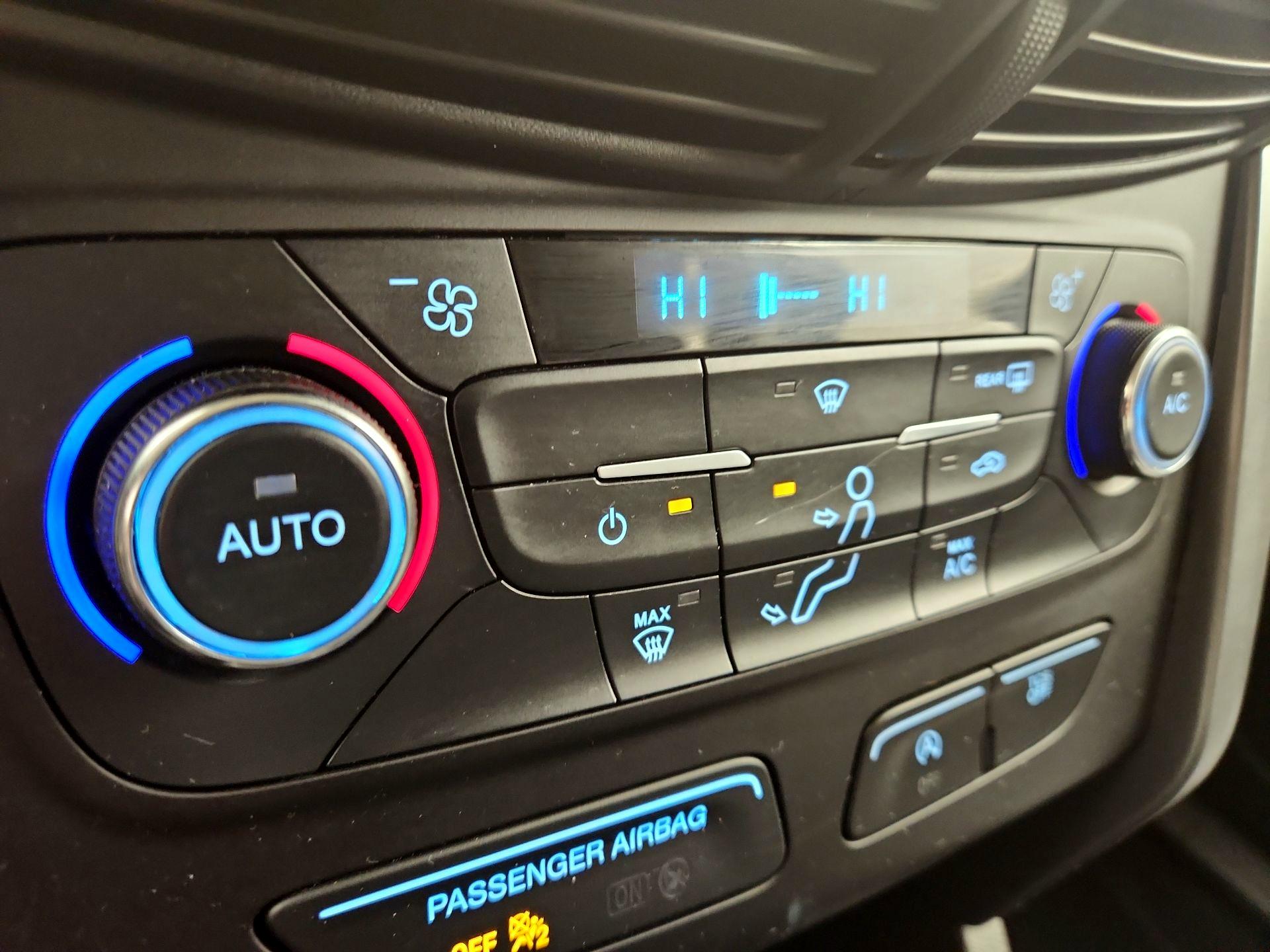 Thumbnail: 2017 Ford Escape - 16