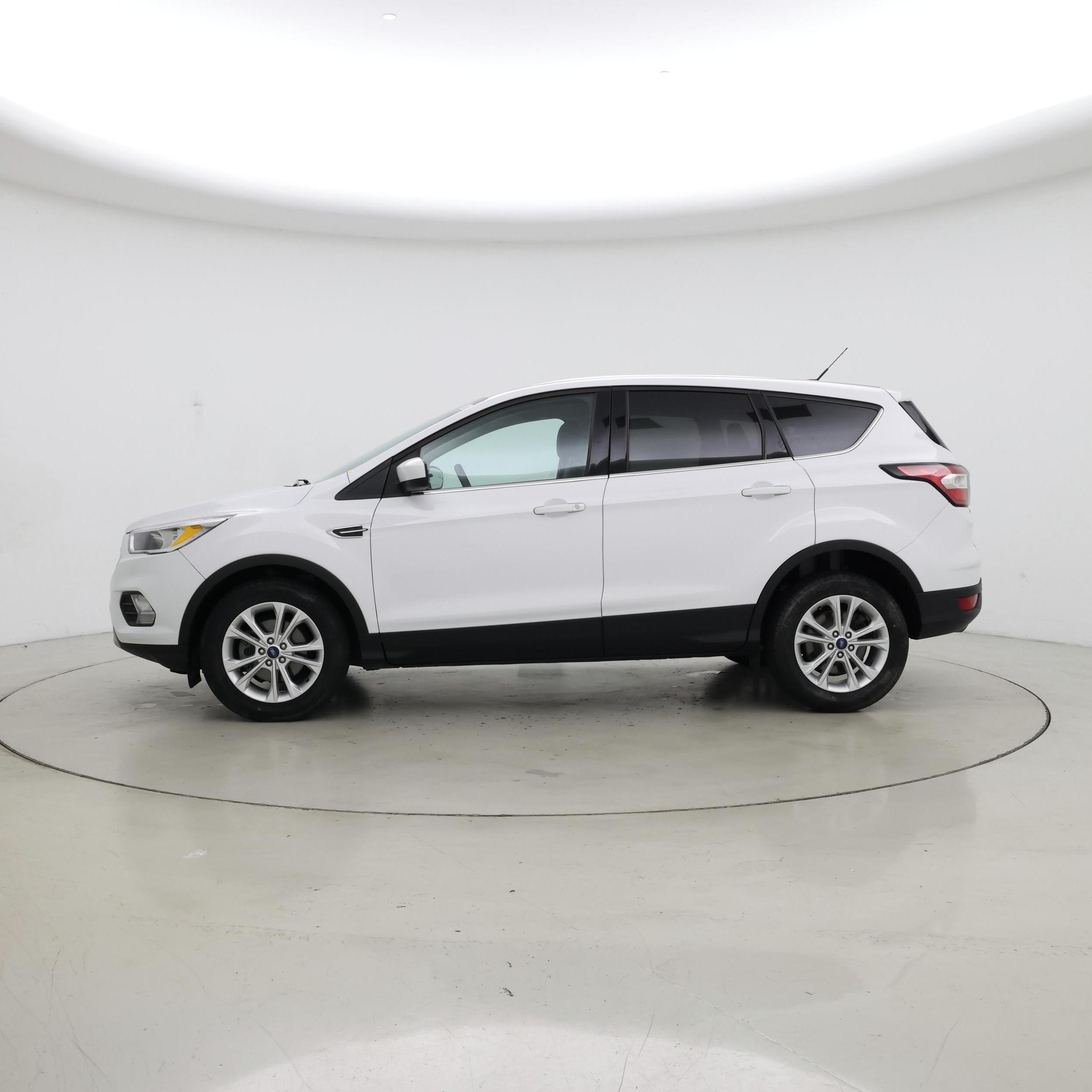 Thumbnail: 2017 Ford Escape - 3