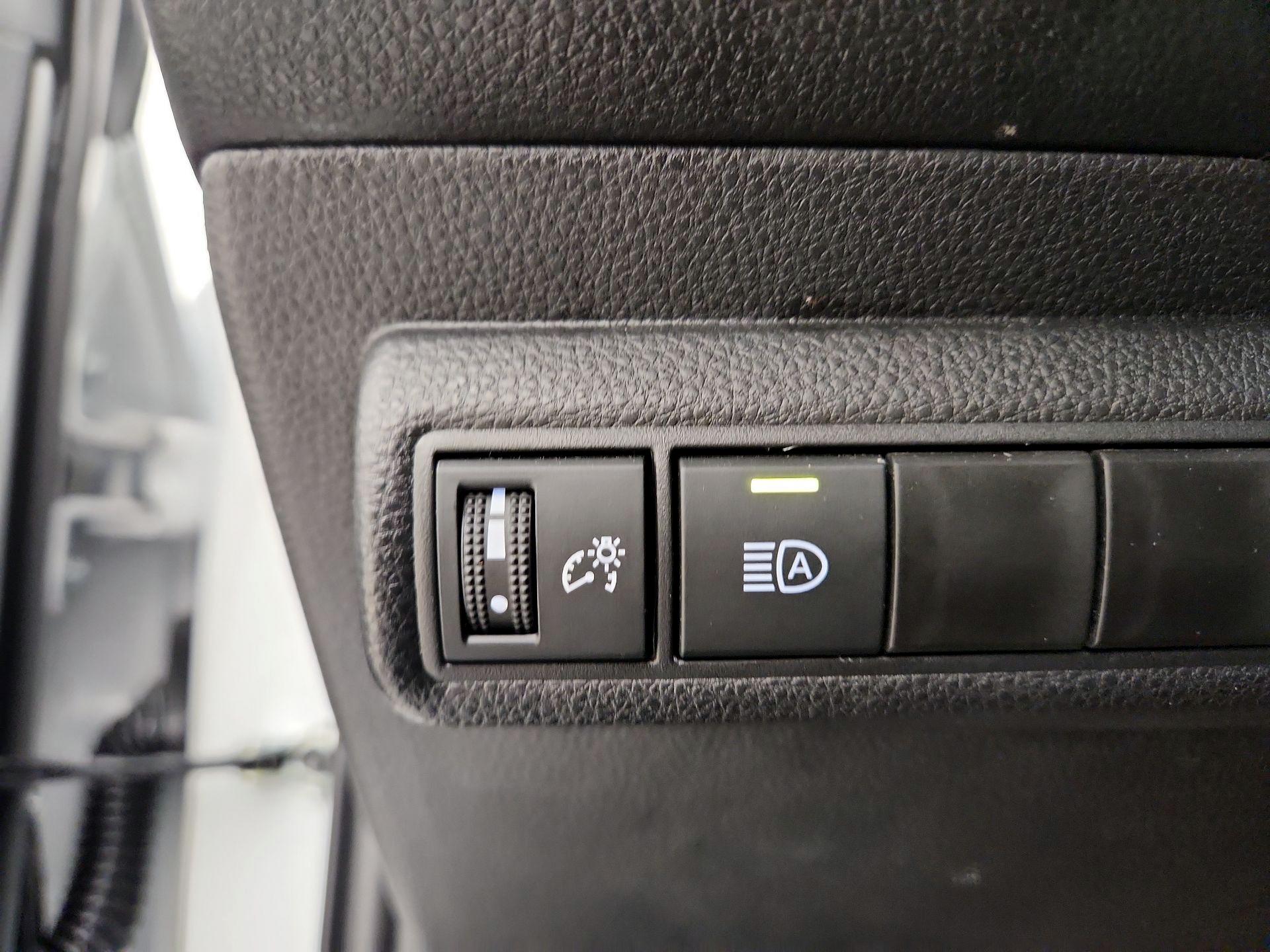 Thumbnail: 2025 Toyota Corolla - 13