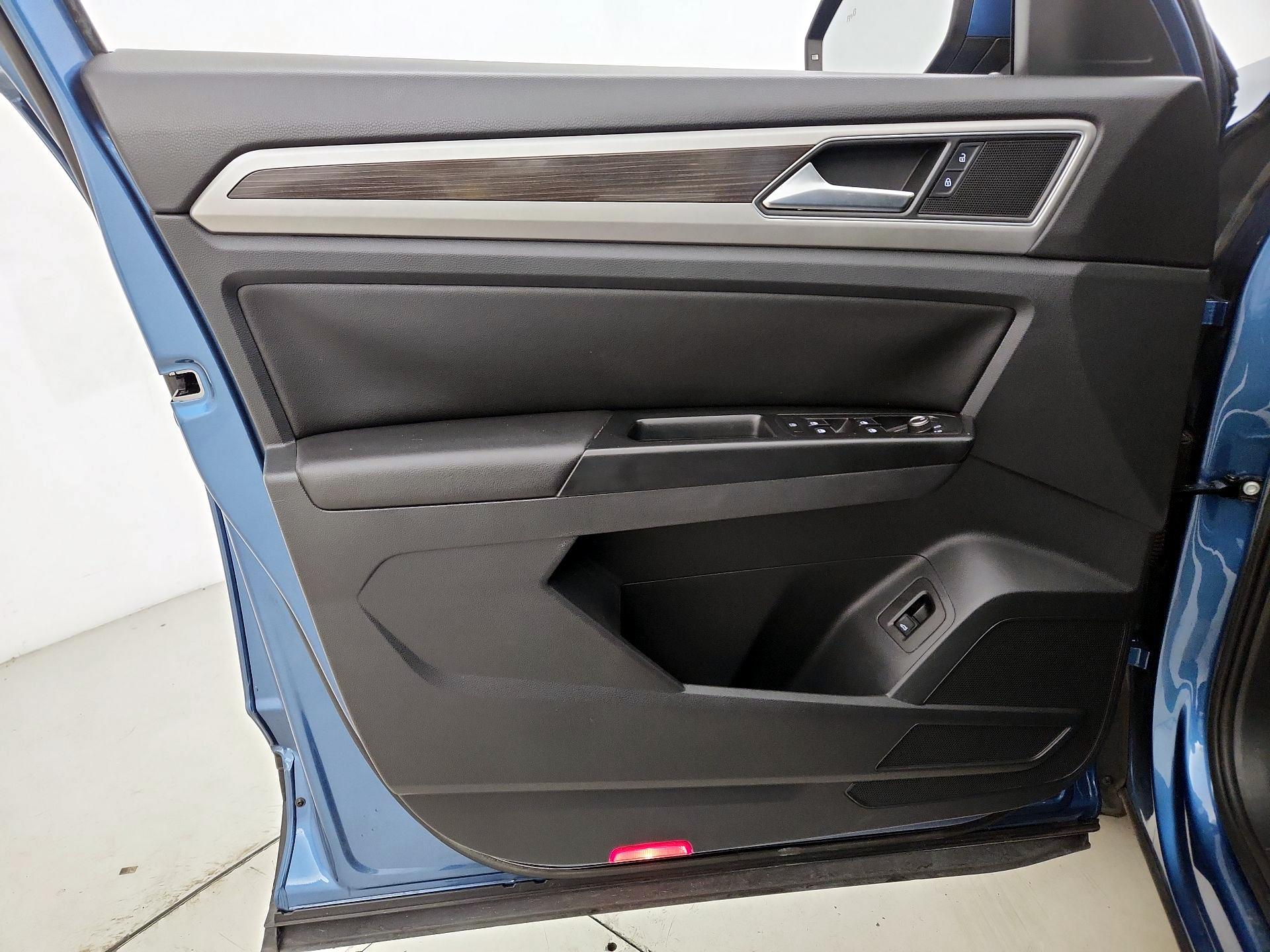 Thumbnail: 2019 Volkswagen Atlas - 12