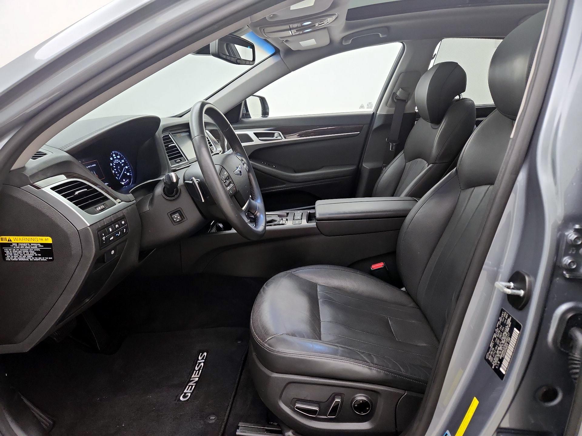 Thumbnail: 2017 Genesis G80 - 11