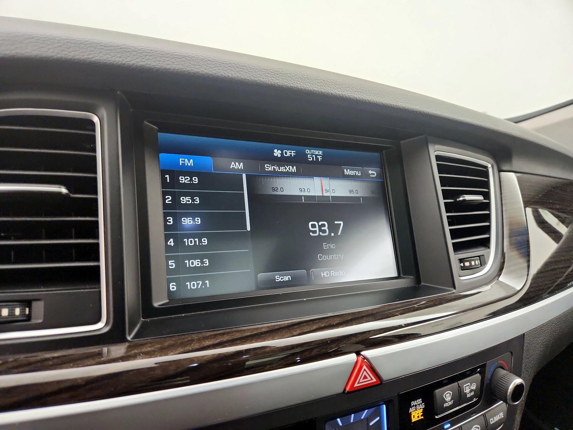 Thumbnail: 2017 Genesis G80 - 16