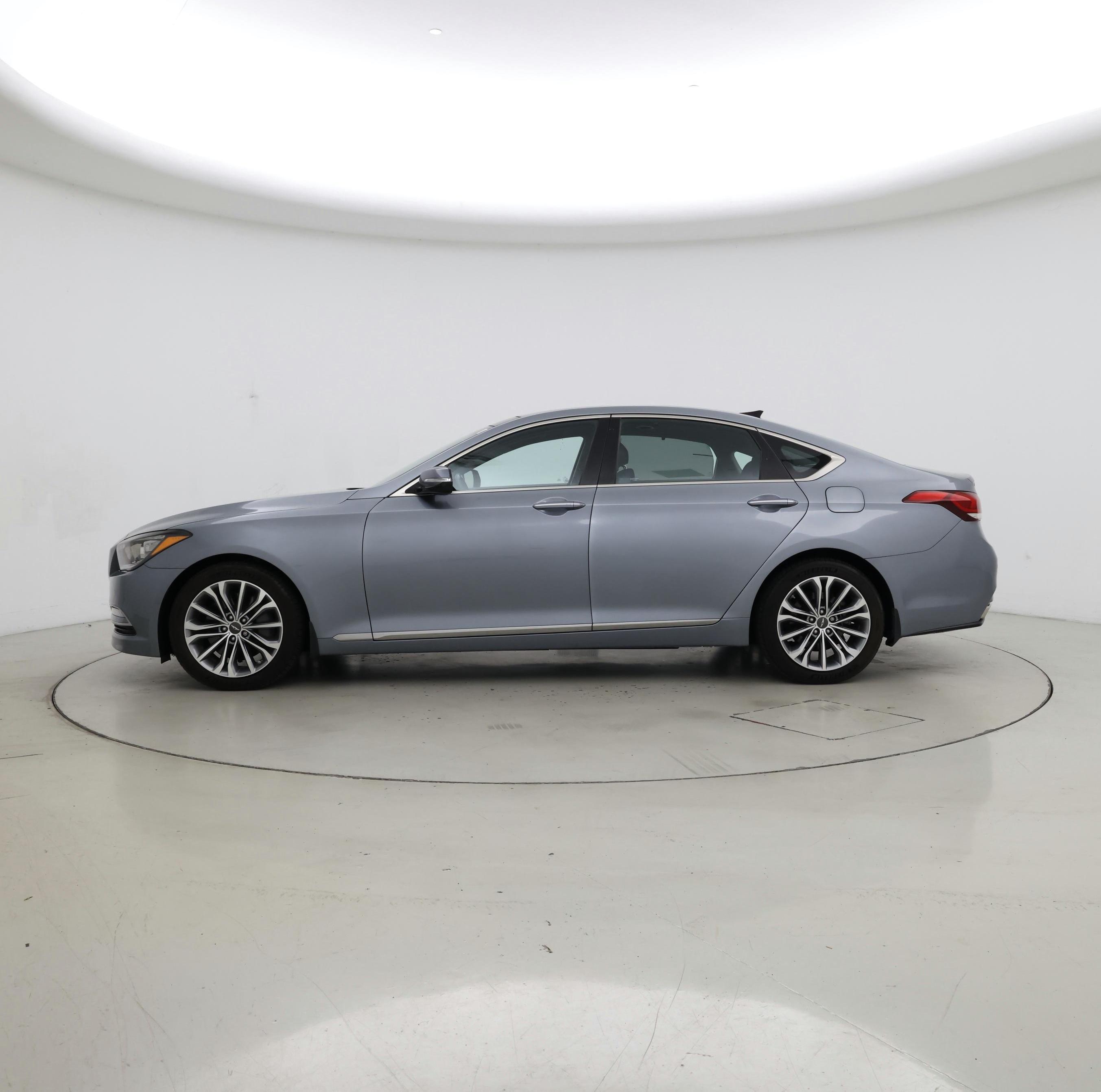 Thumbnail: 2017 Genesis G80 - 3