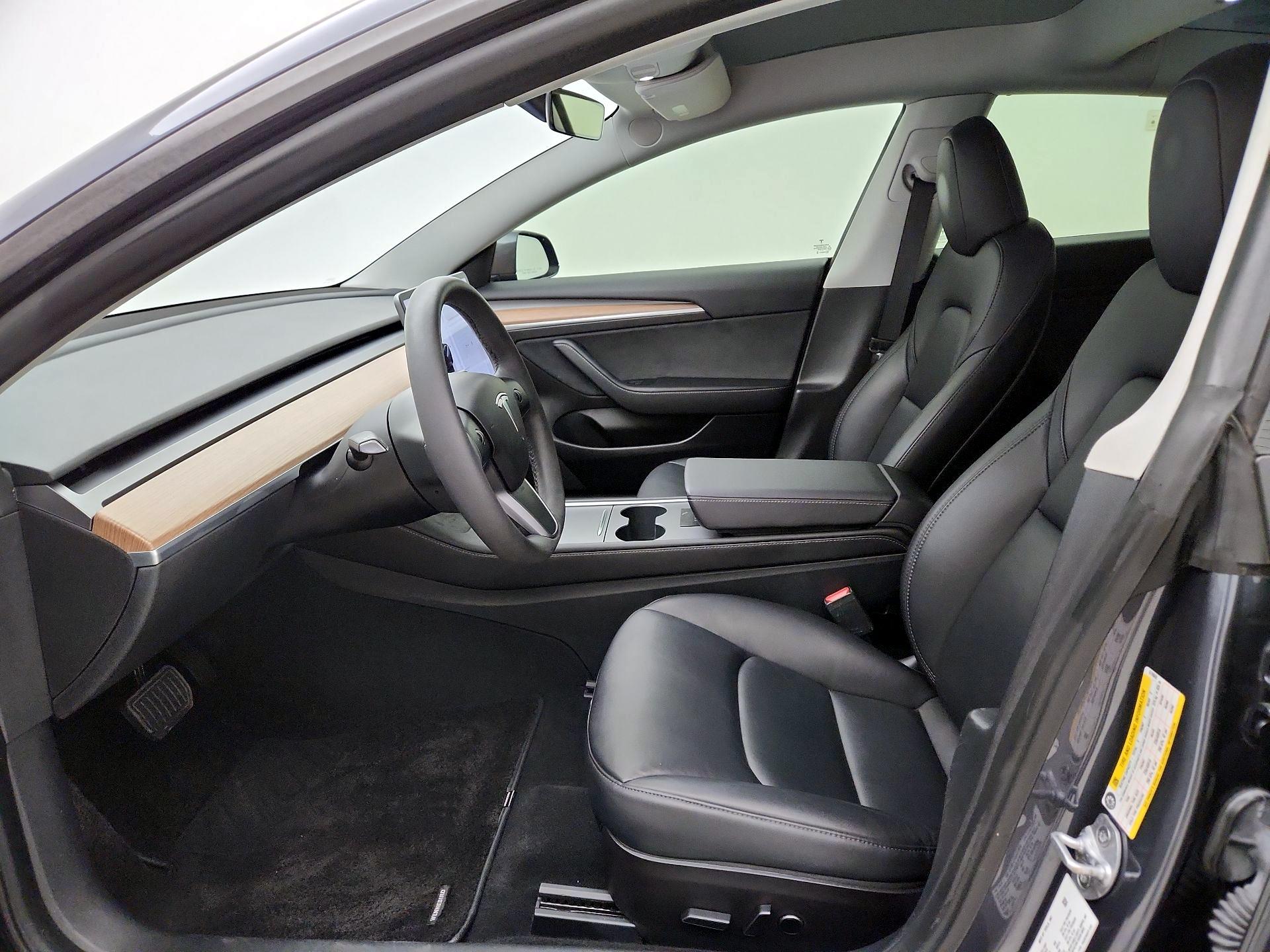 Thumbnail: 2023 Tesla Model 3 - 11