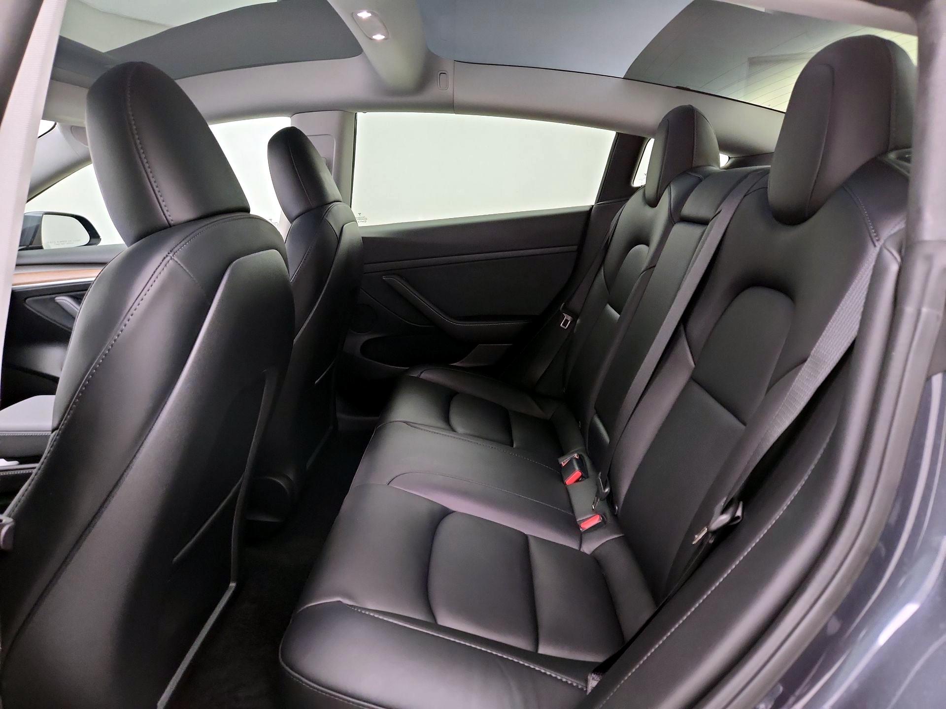 Thumbnail: 2023 Tesla Model 3 - 19