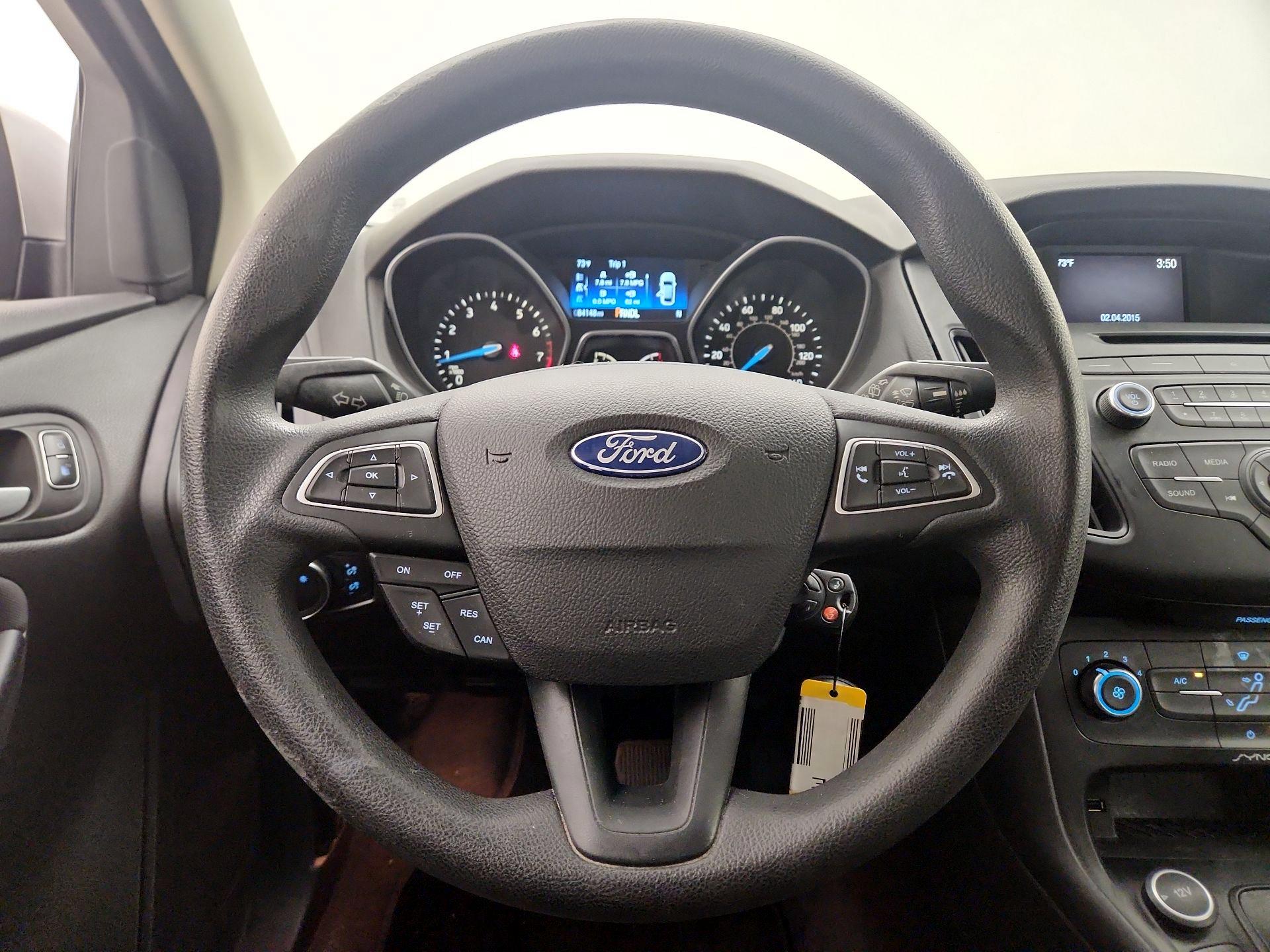 Thumbnail: 2015 Ford Focus - 10