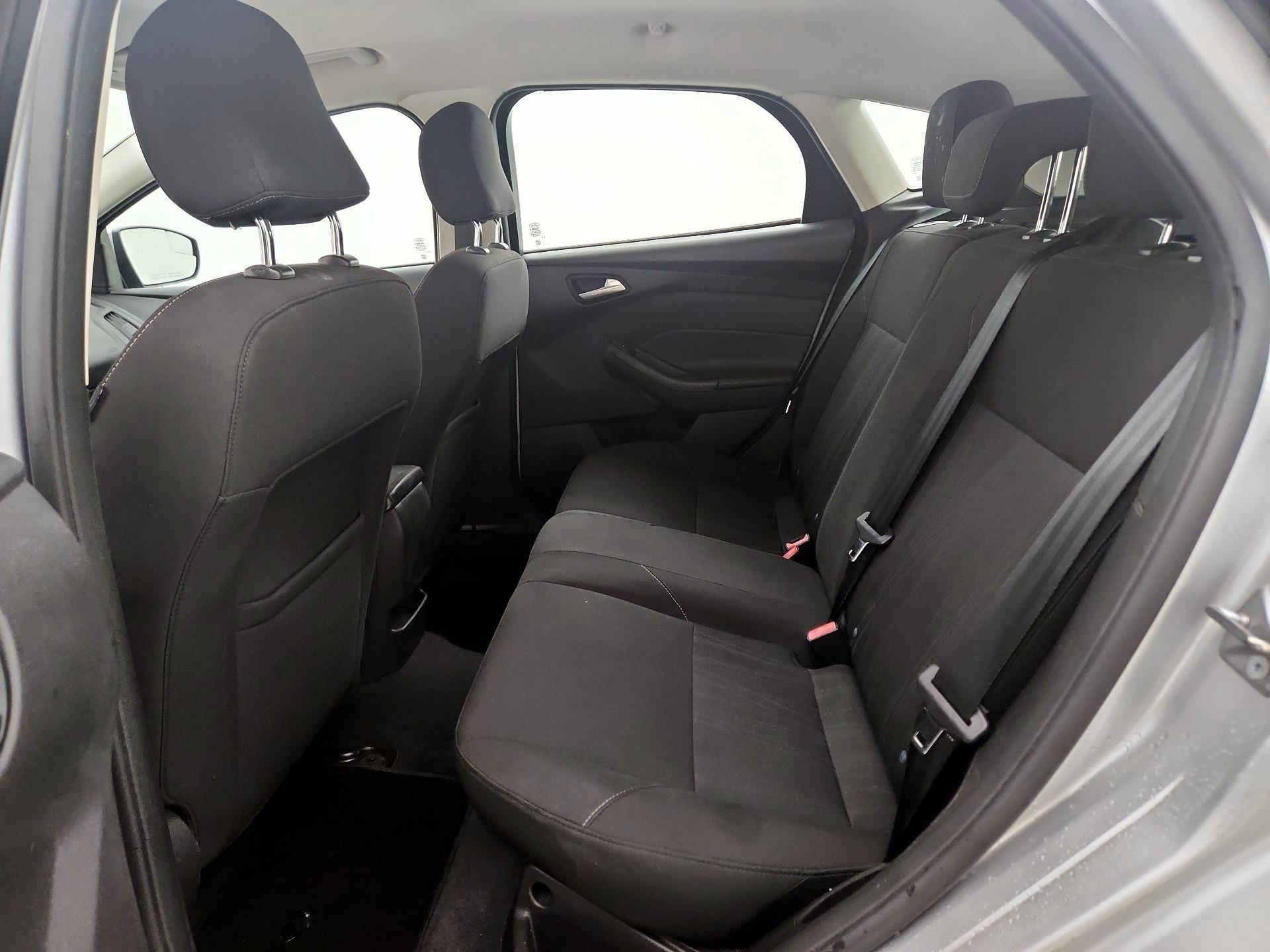 Thumbnail: 2015 Ford Focus - 19