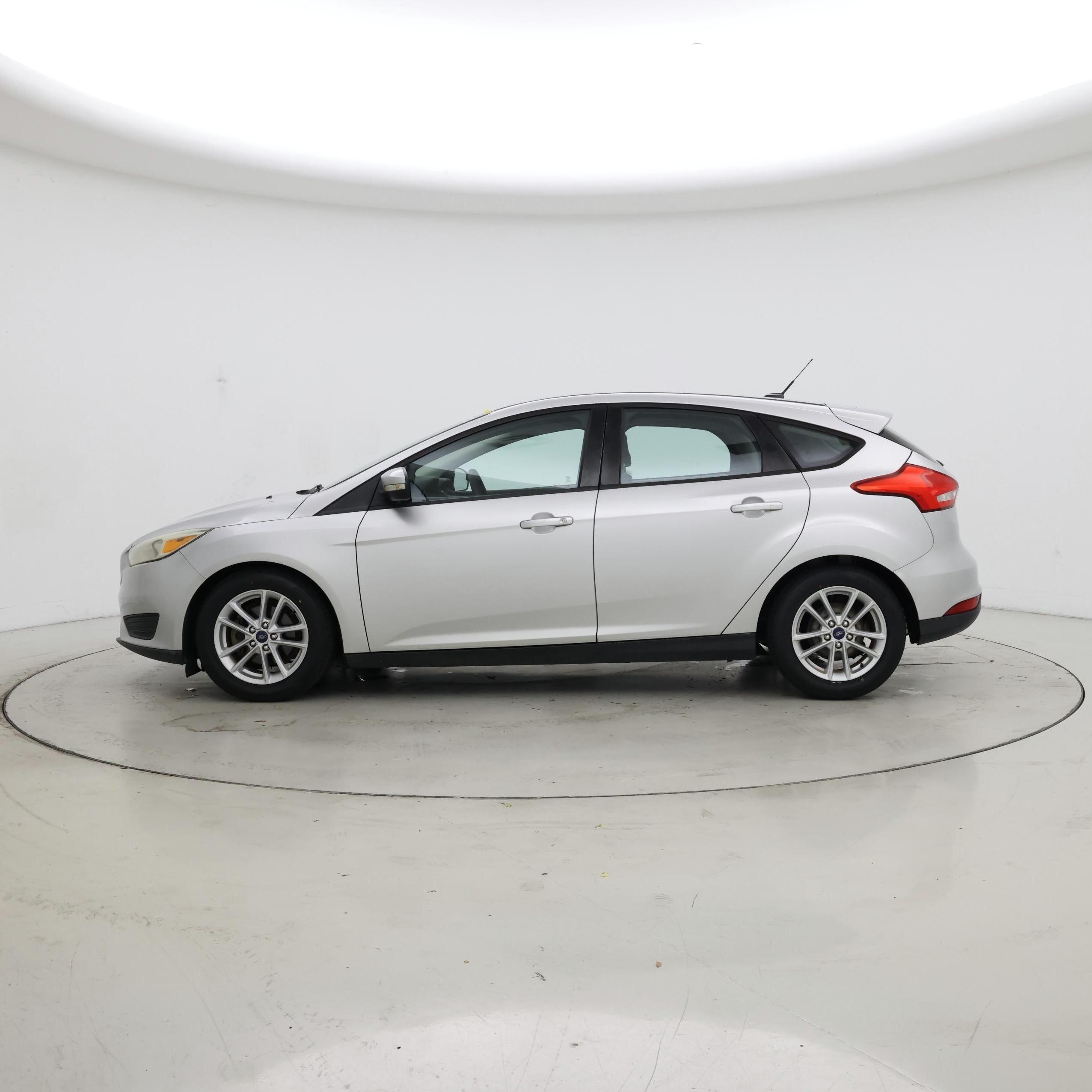 Thumbnail: 2015 Ford Focus - 3