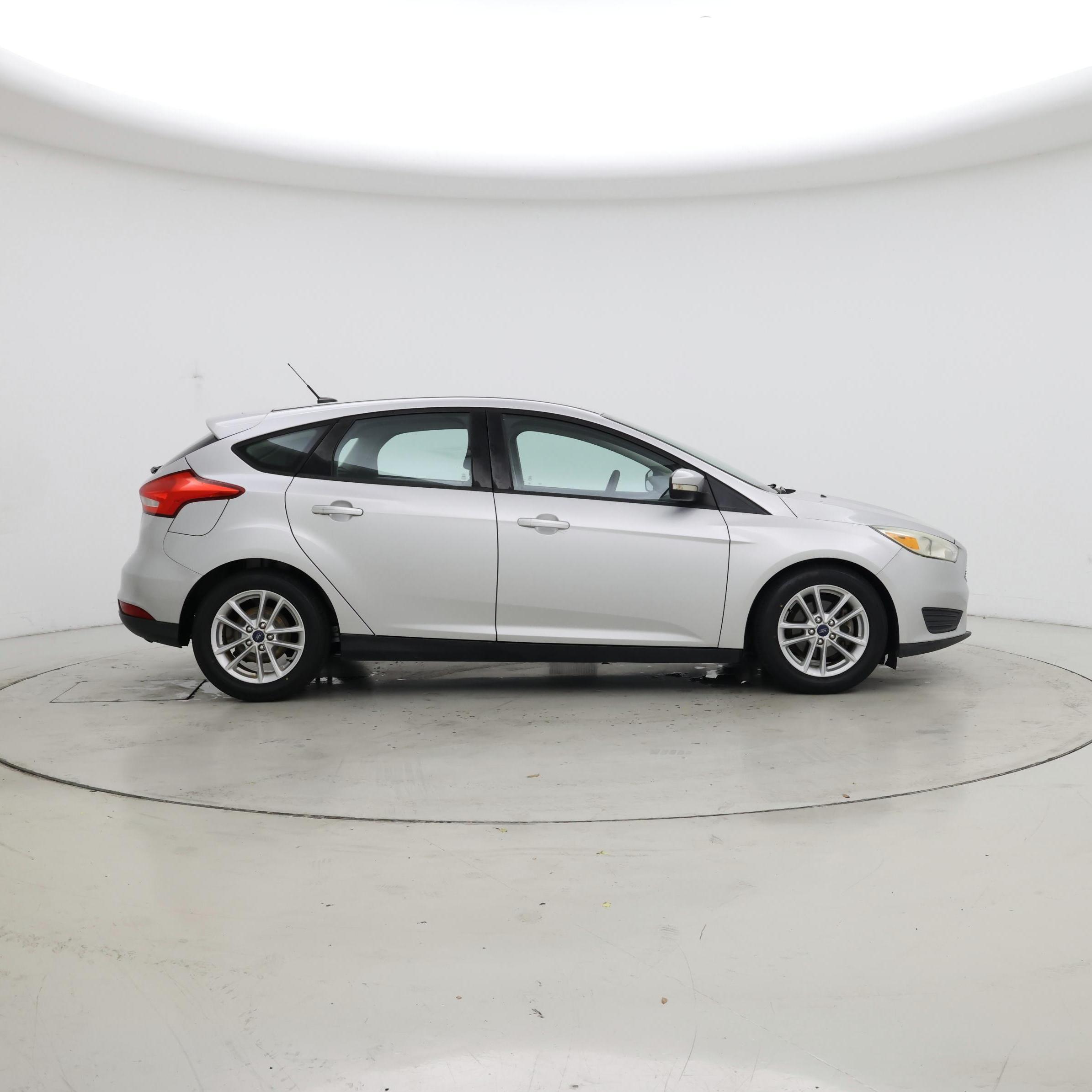 Thumbnail: 2015 Ford Focus - 7