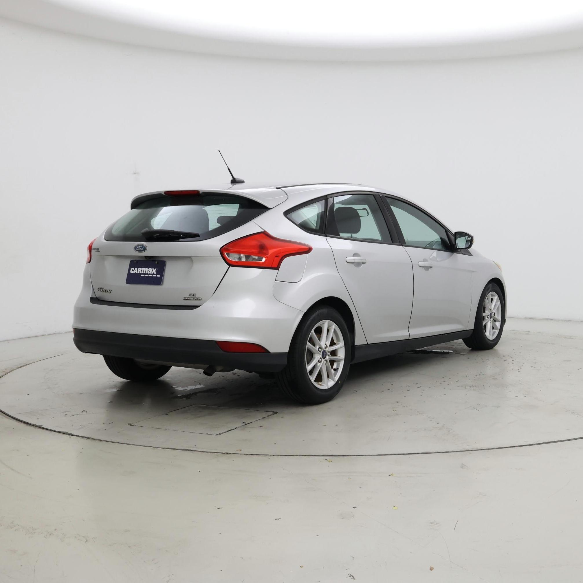 Thumbnail: 2015 Ford Focus - 8