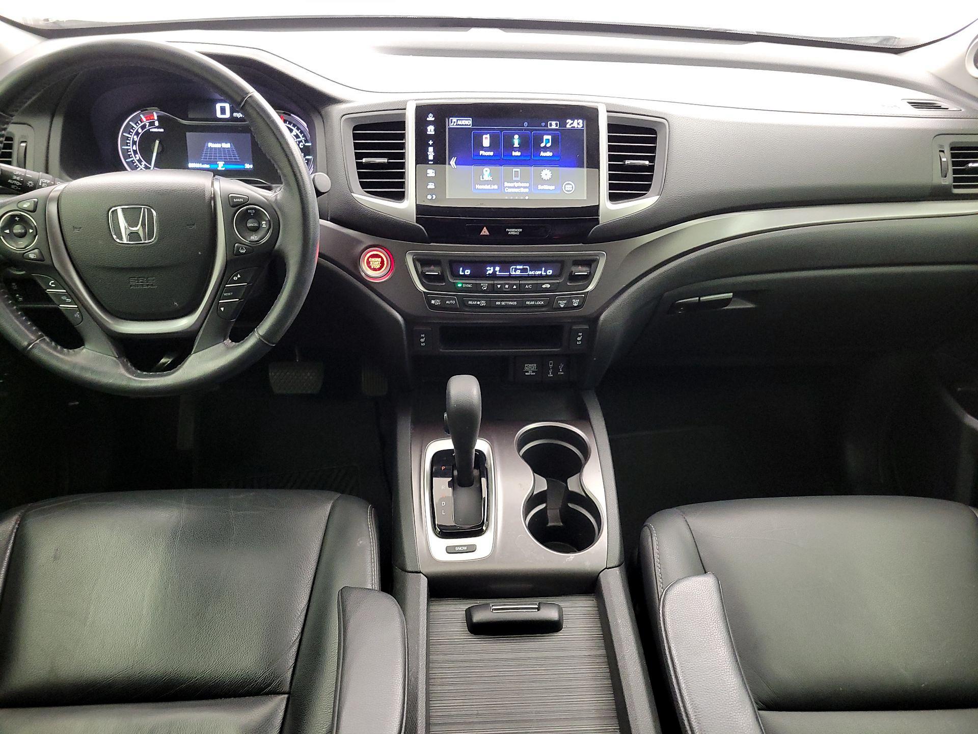 Thumbnail: 2017 Honda Pilot - 9