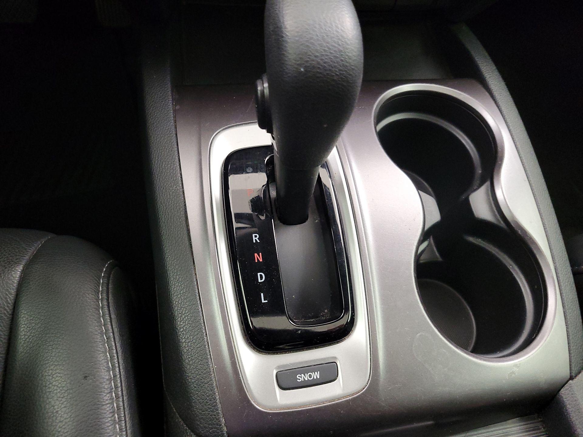 Thumbnail: 2017 Honda Pilot - 17