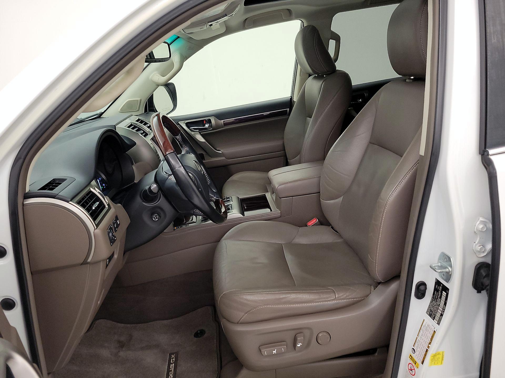 Thumbnail: 2017 Lexus GX - 11