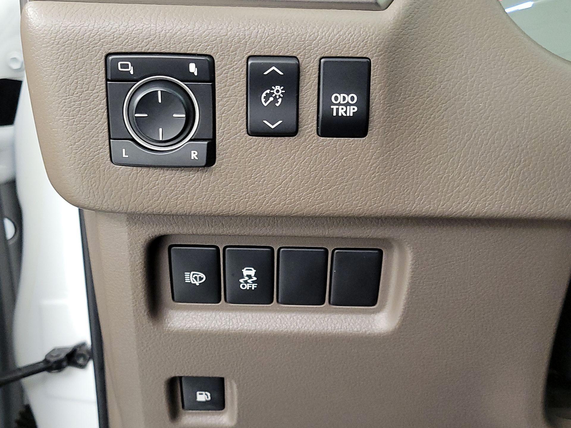 Thumbnail: 2017 Lexus GX - 13