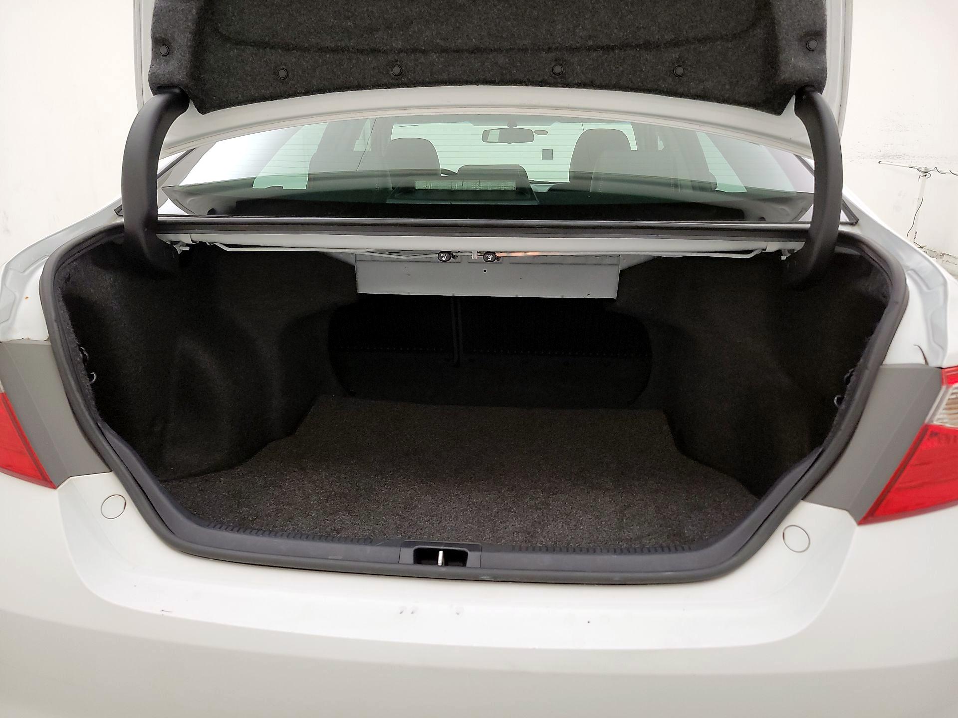 Thumbnail: 2017 Toyota Camry - 20