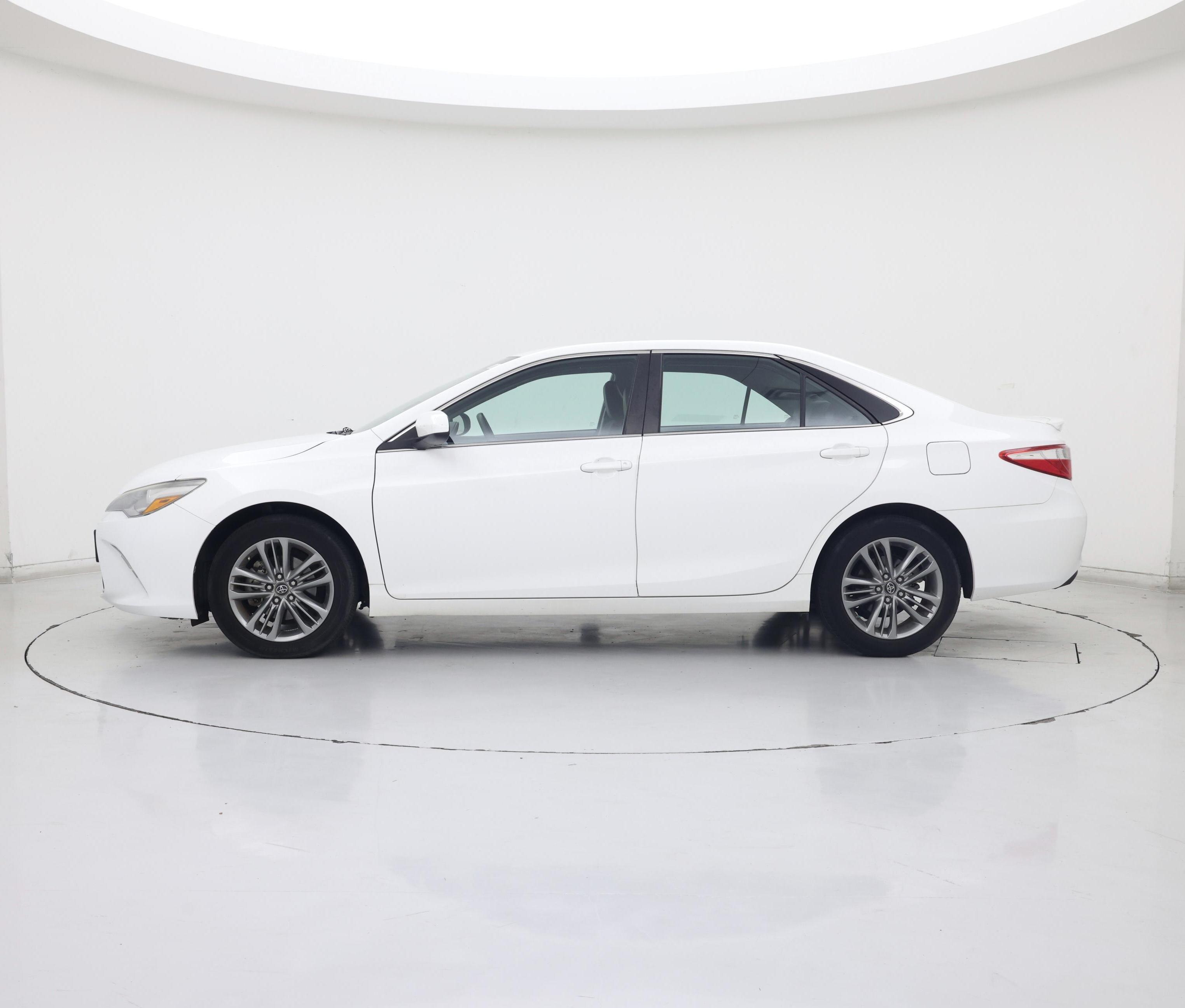 Thumbnail: 2017 Toyota Camry - 3