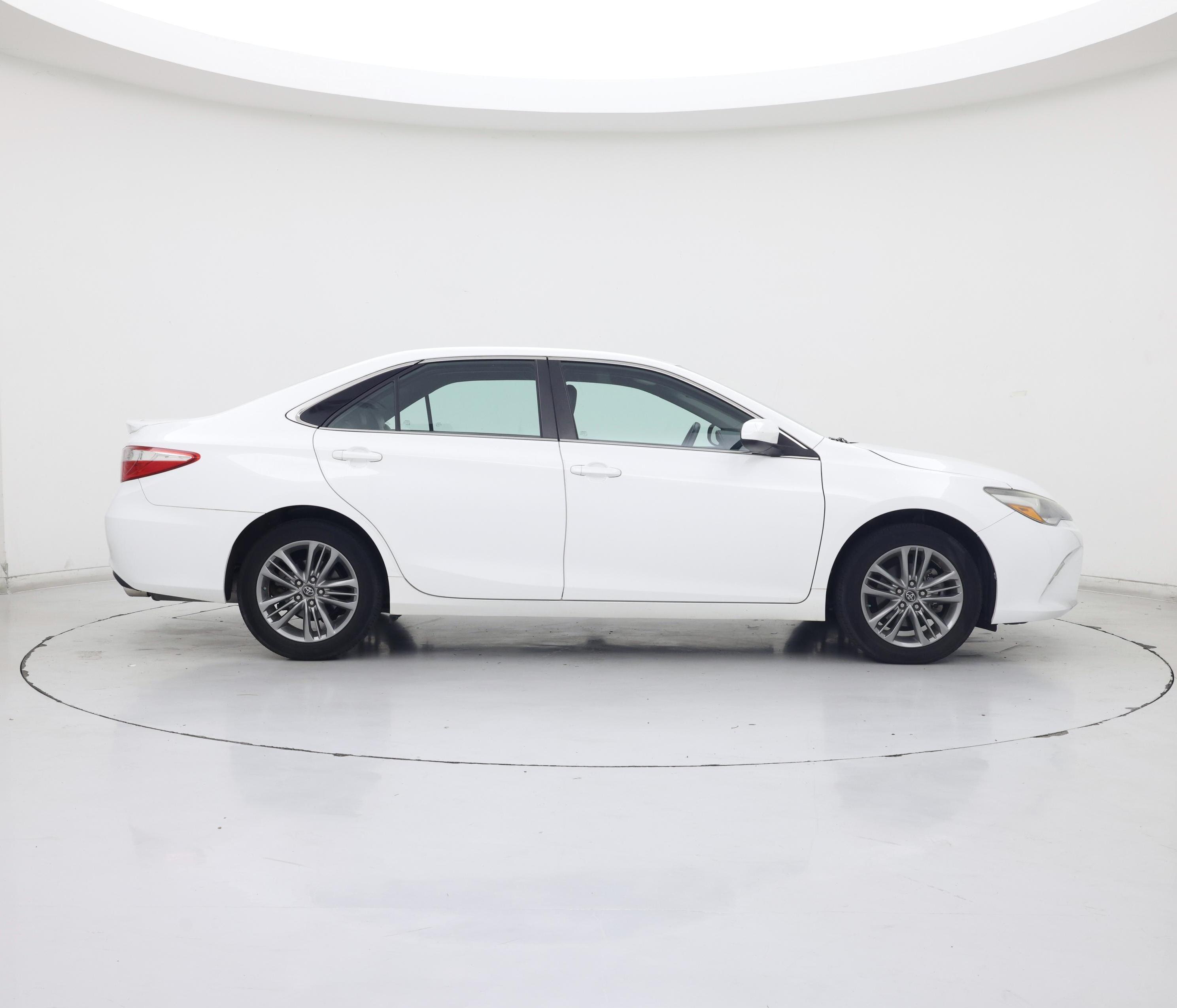 Thumbnail: 2017 Toyota Camry - 7