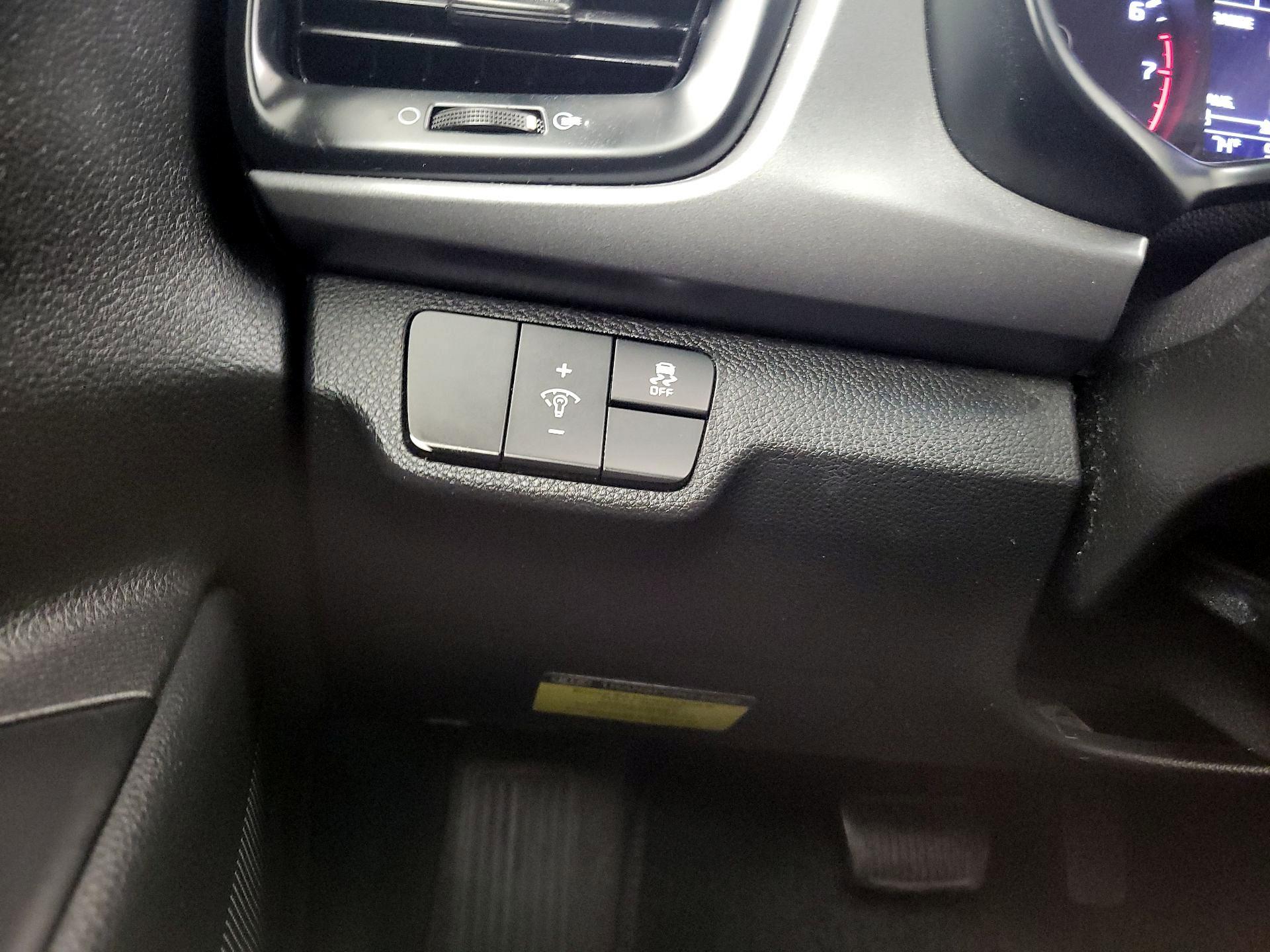 Thumbnail: 2020 Kia Rio - 13