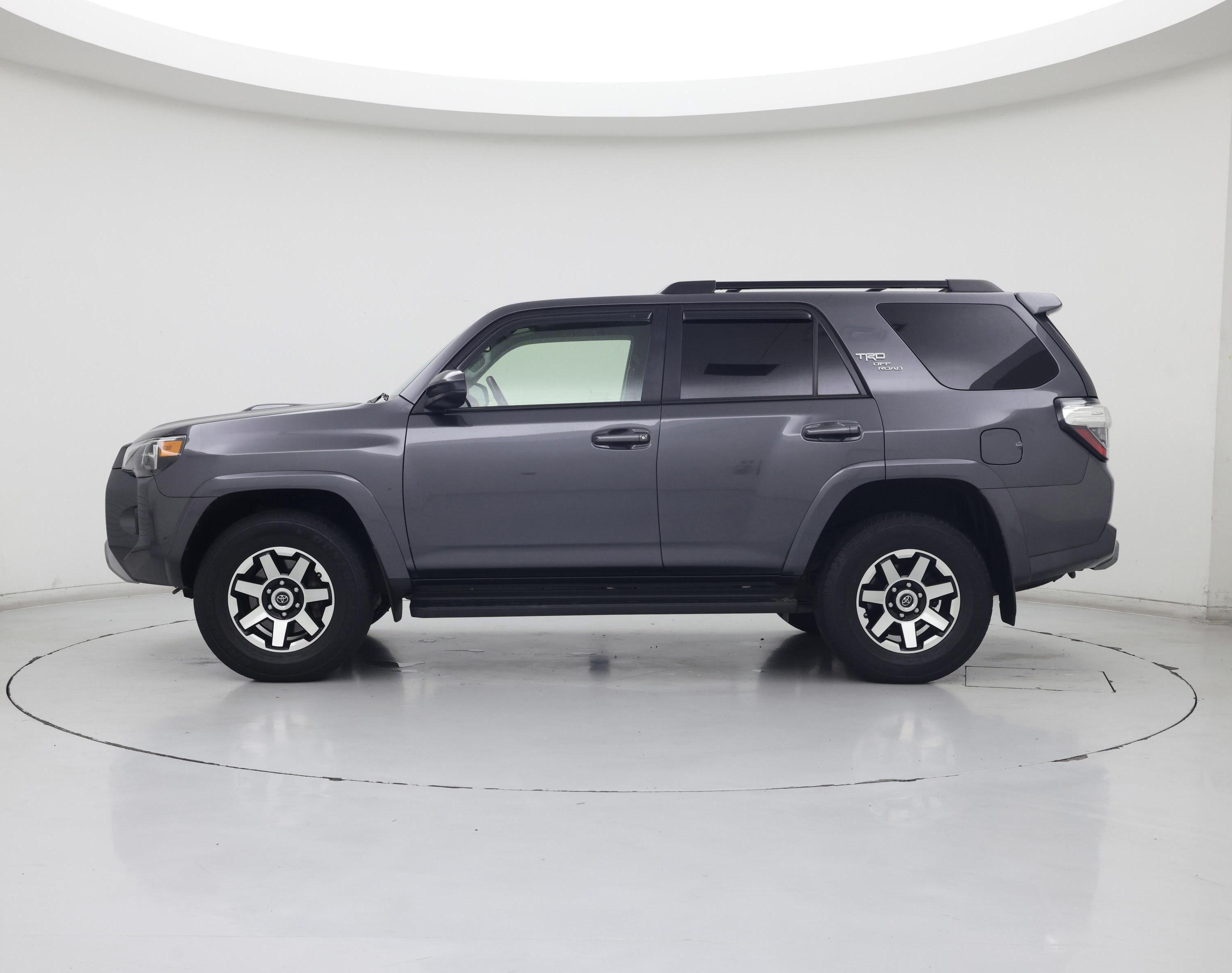 Thumbnail: 2021 Toyota 4Runner - 3