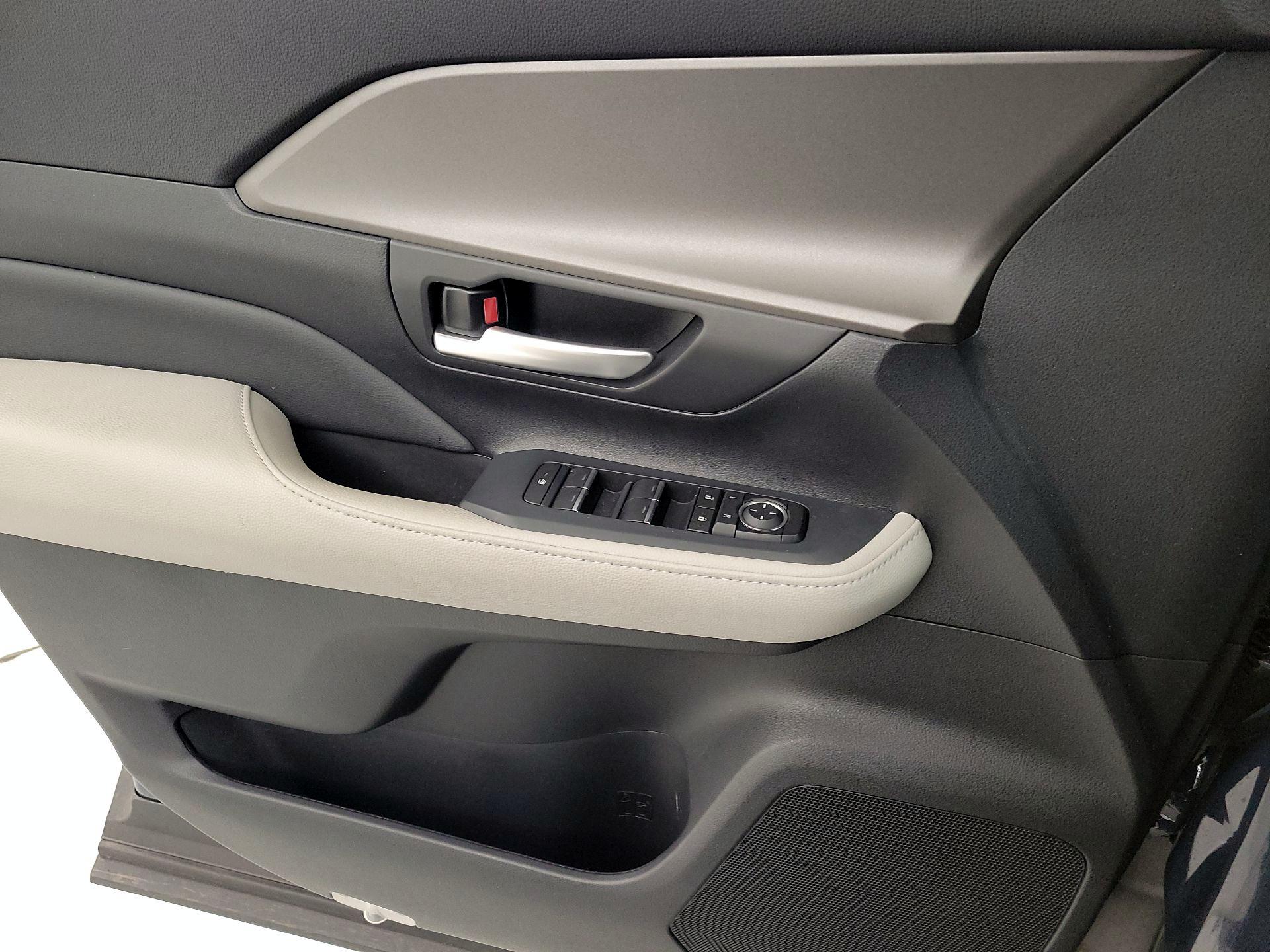 Thumbnail: 2024 Toyota Grand Highlander - 12