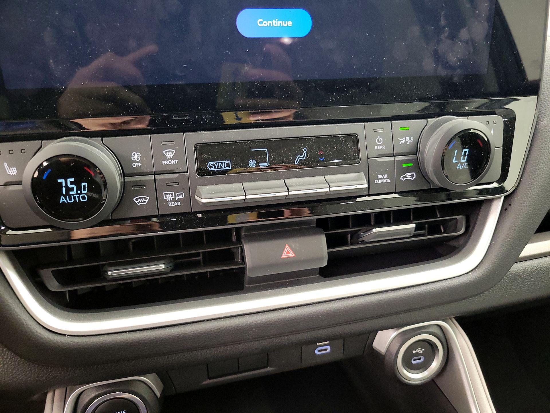 Thumbnail: 2024 Toyota Grand Highlander - 16