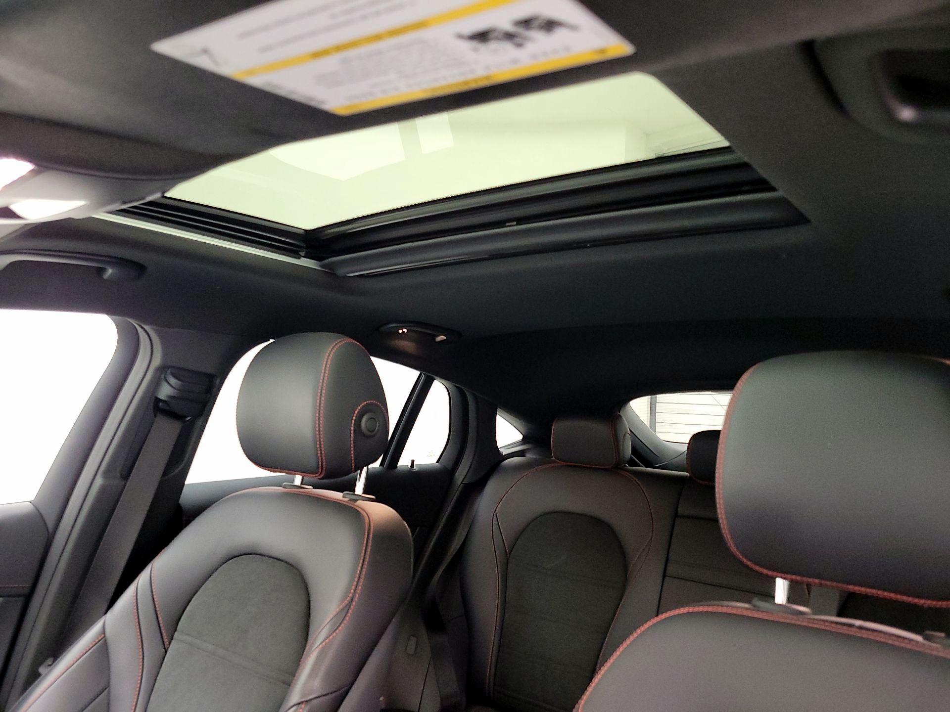 Thumbnail: 2022 Mercedes-Benz GLC - 20