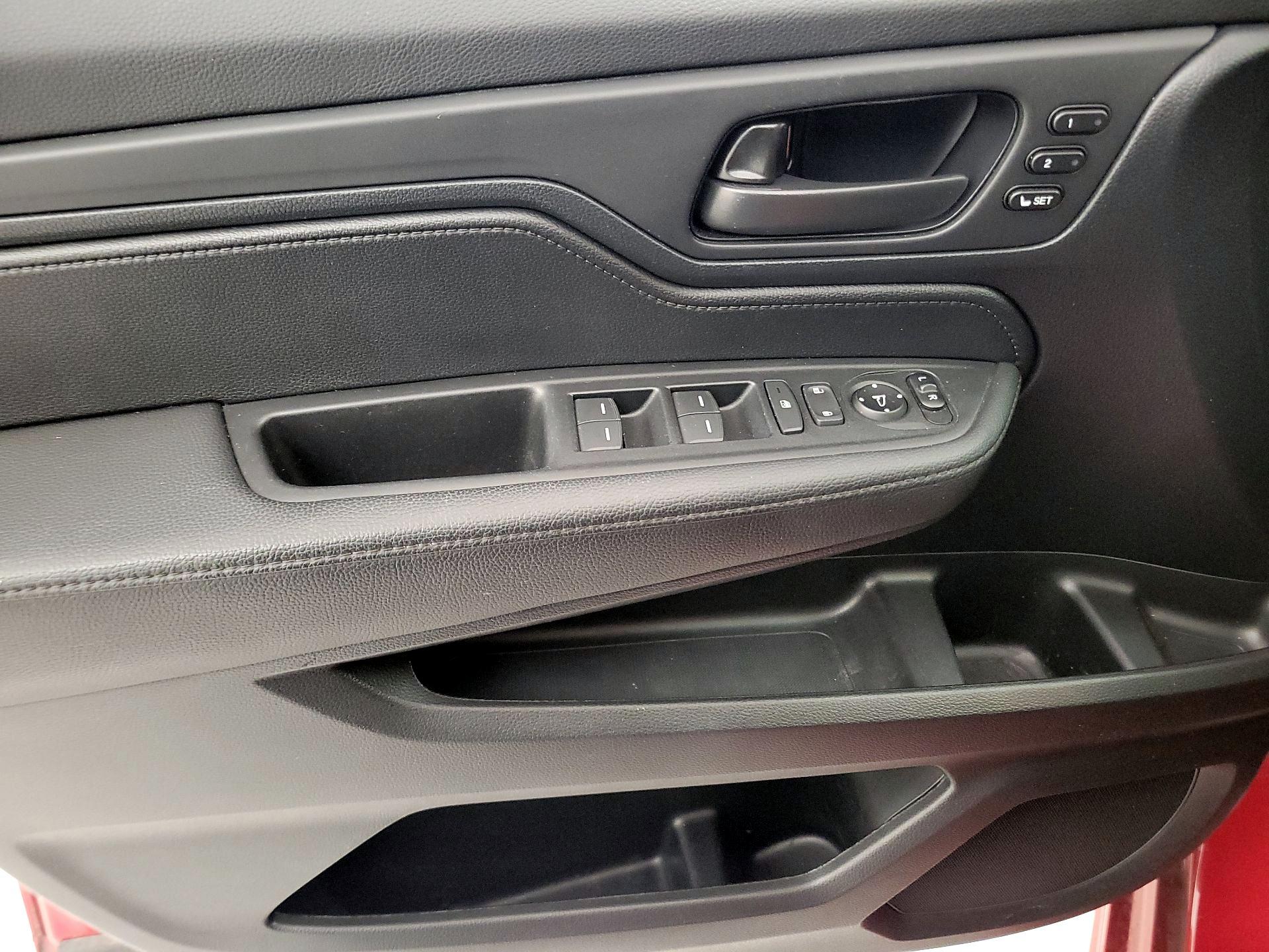 Thumbnail: 2023 Honda Odyssey - 12