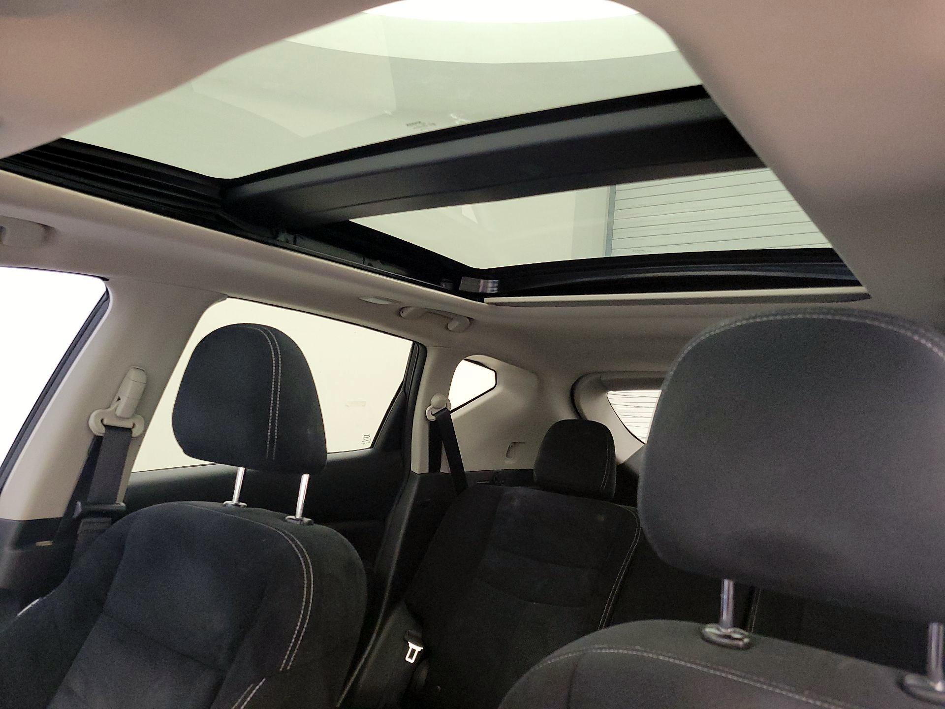 Thumbnail: 2017 Nissan Murano - 20