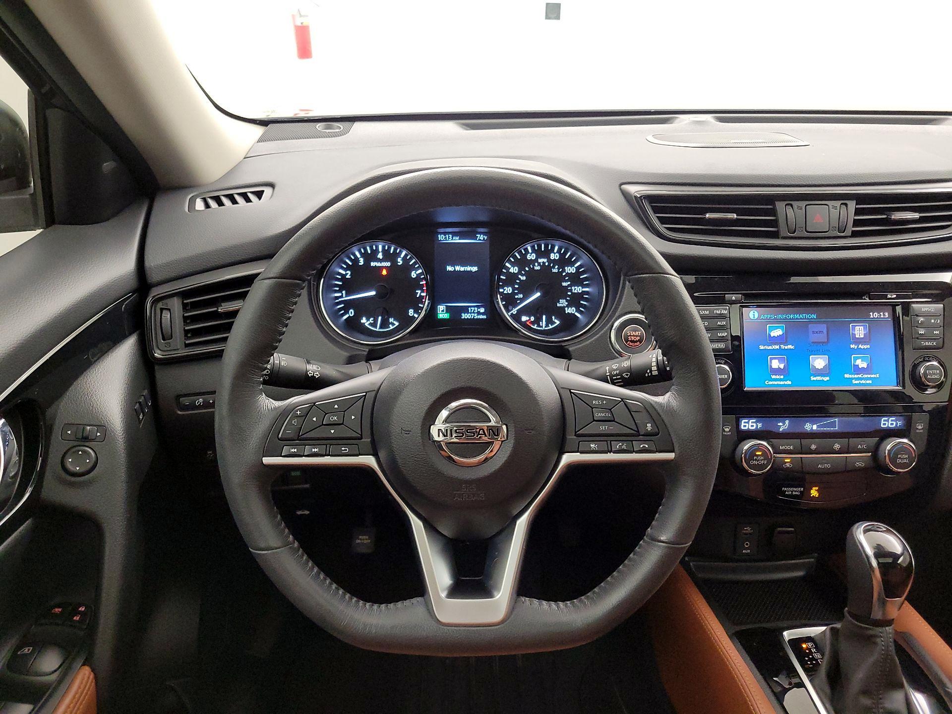 Thumbnail: 2017 Nissan Rogue - 10