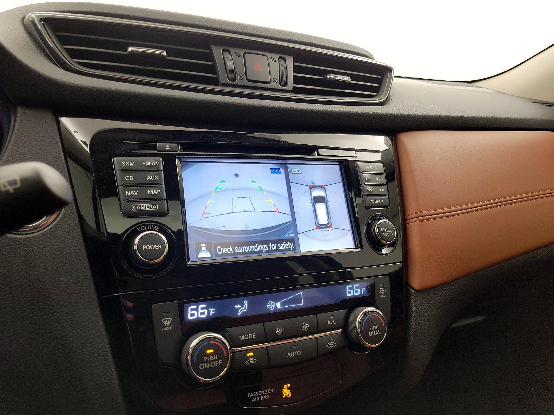 Thumbnail: 2017 Nissan Rogue - 15