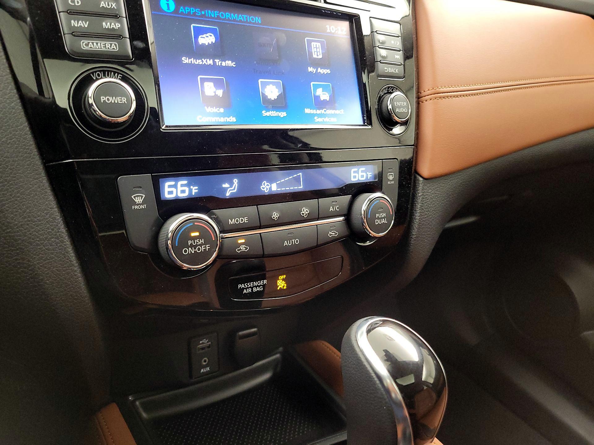 Thumbnail: 2017 Nissan Rogue - 17