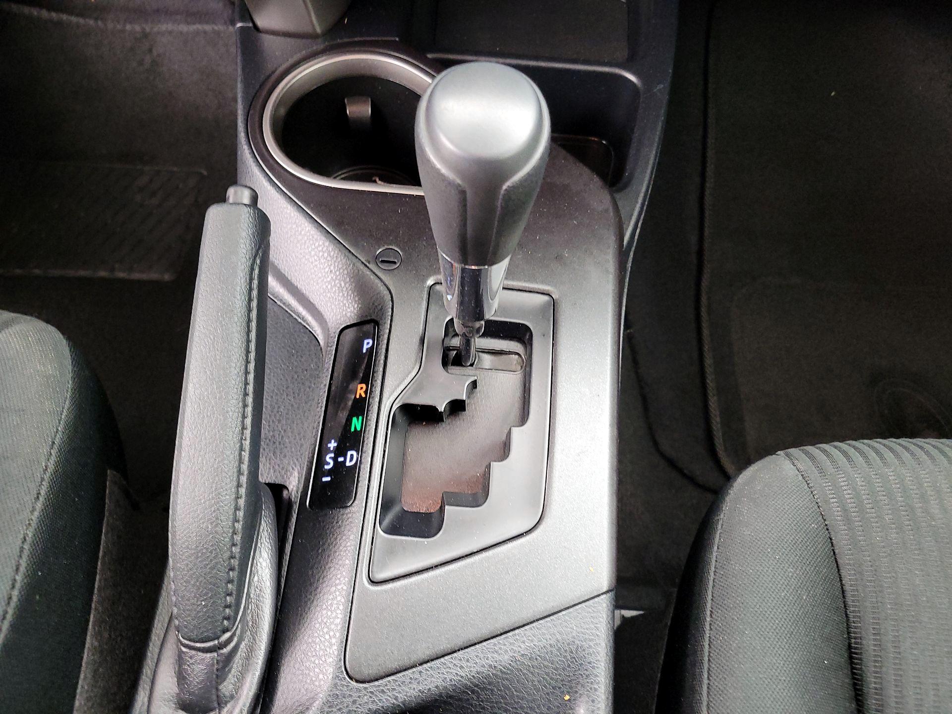 Thumbnail: 2018 Toyota RAV4 - 17