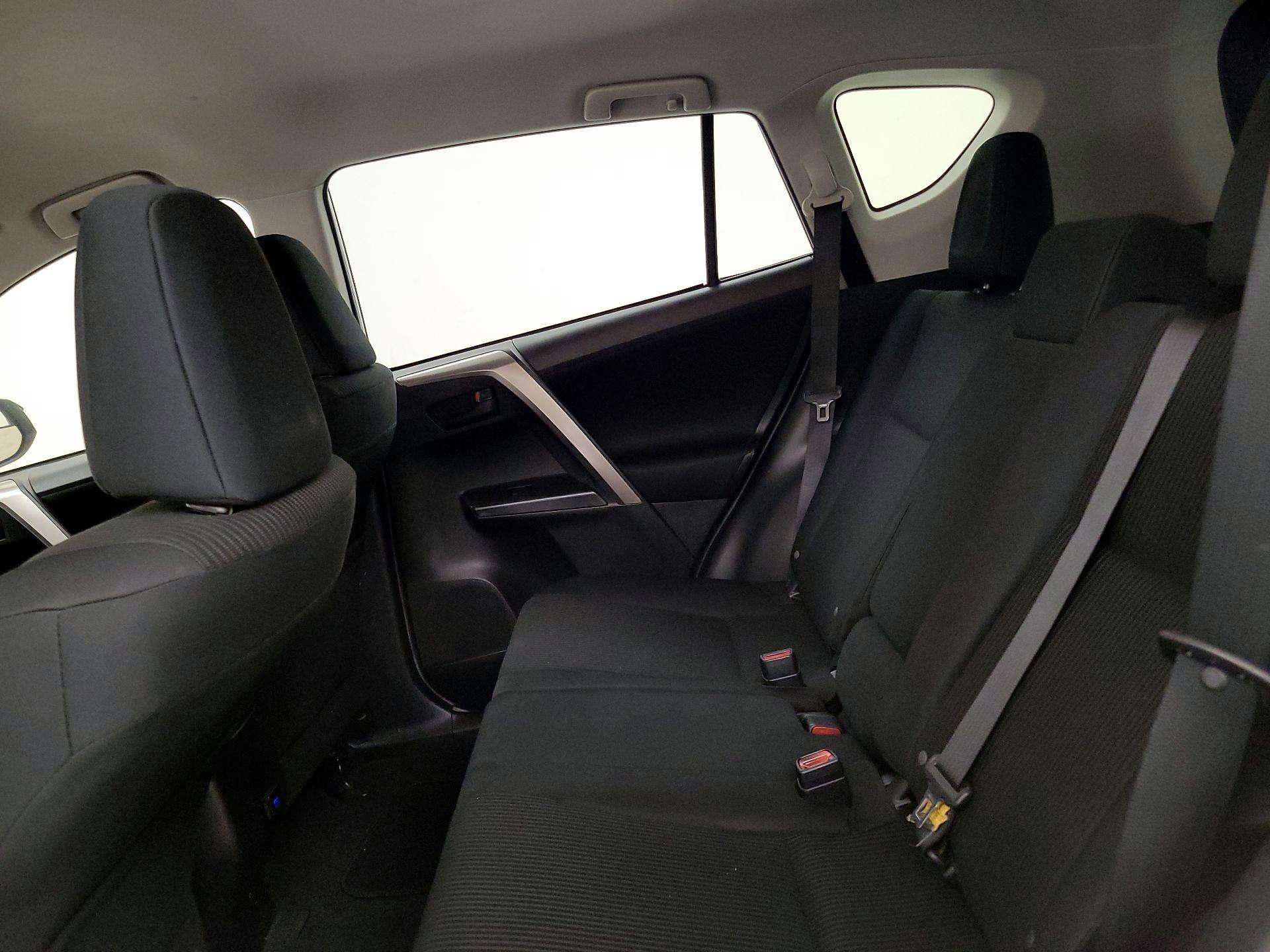 Thumbnail: 2018 Toyota RAV4 - 19