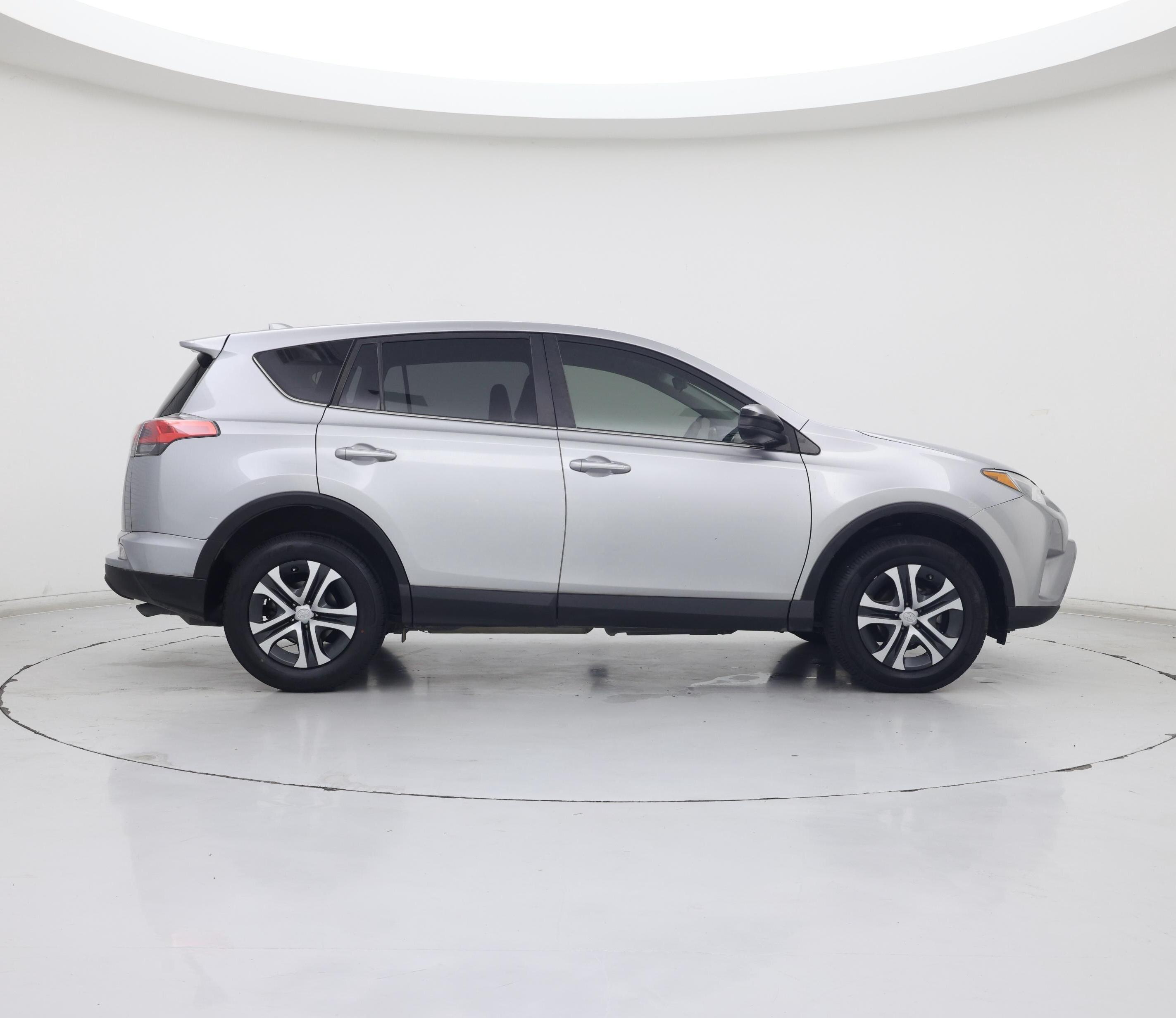 Thumbnail: 2018 Toyota RAV4 - 7