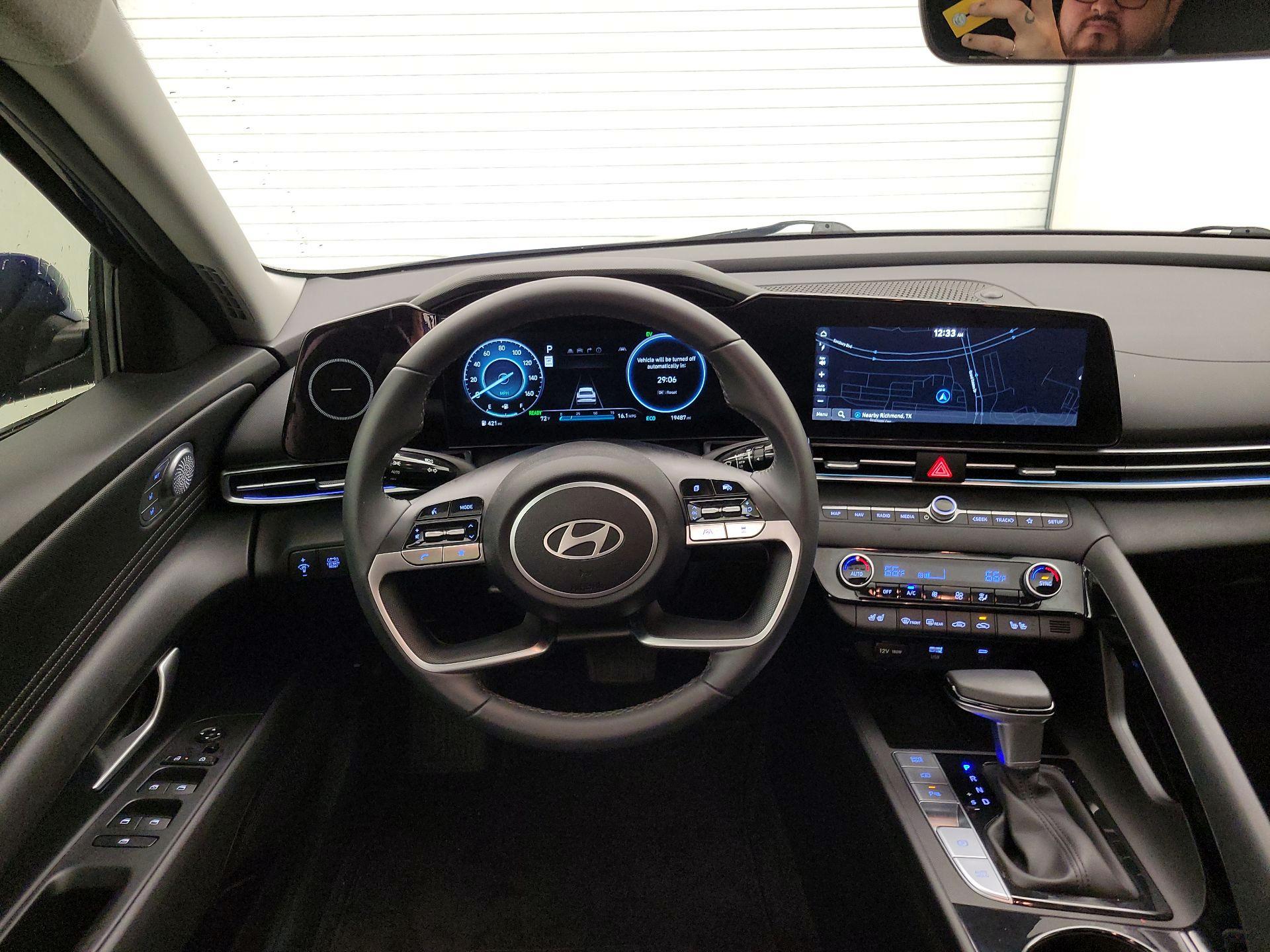 Thumbnail: 2024 Hyundai Elantra - 10