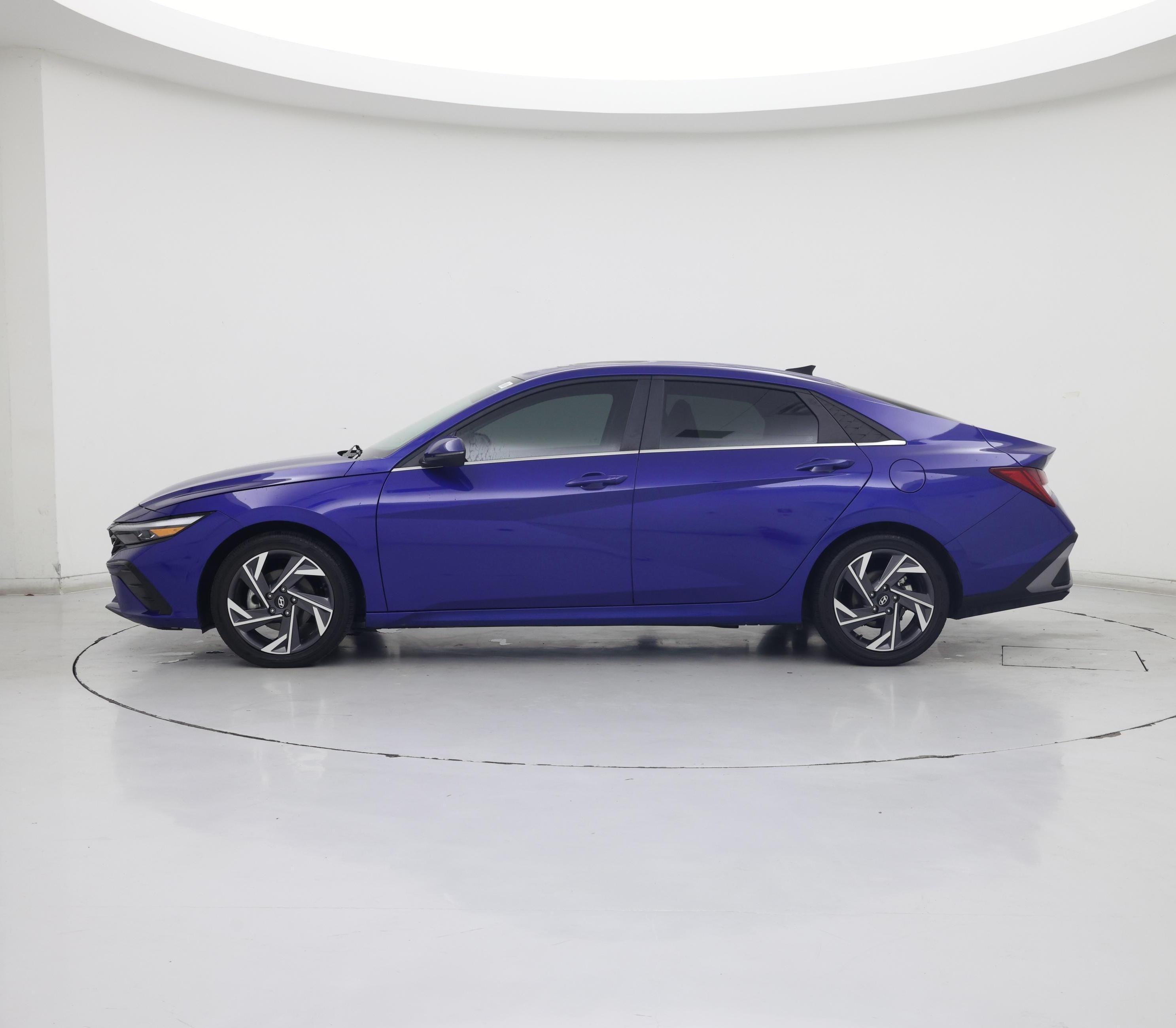 Thumbnail: 2024 Hyundai Elantra - 3