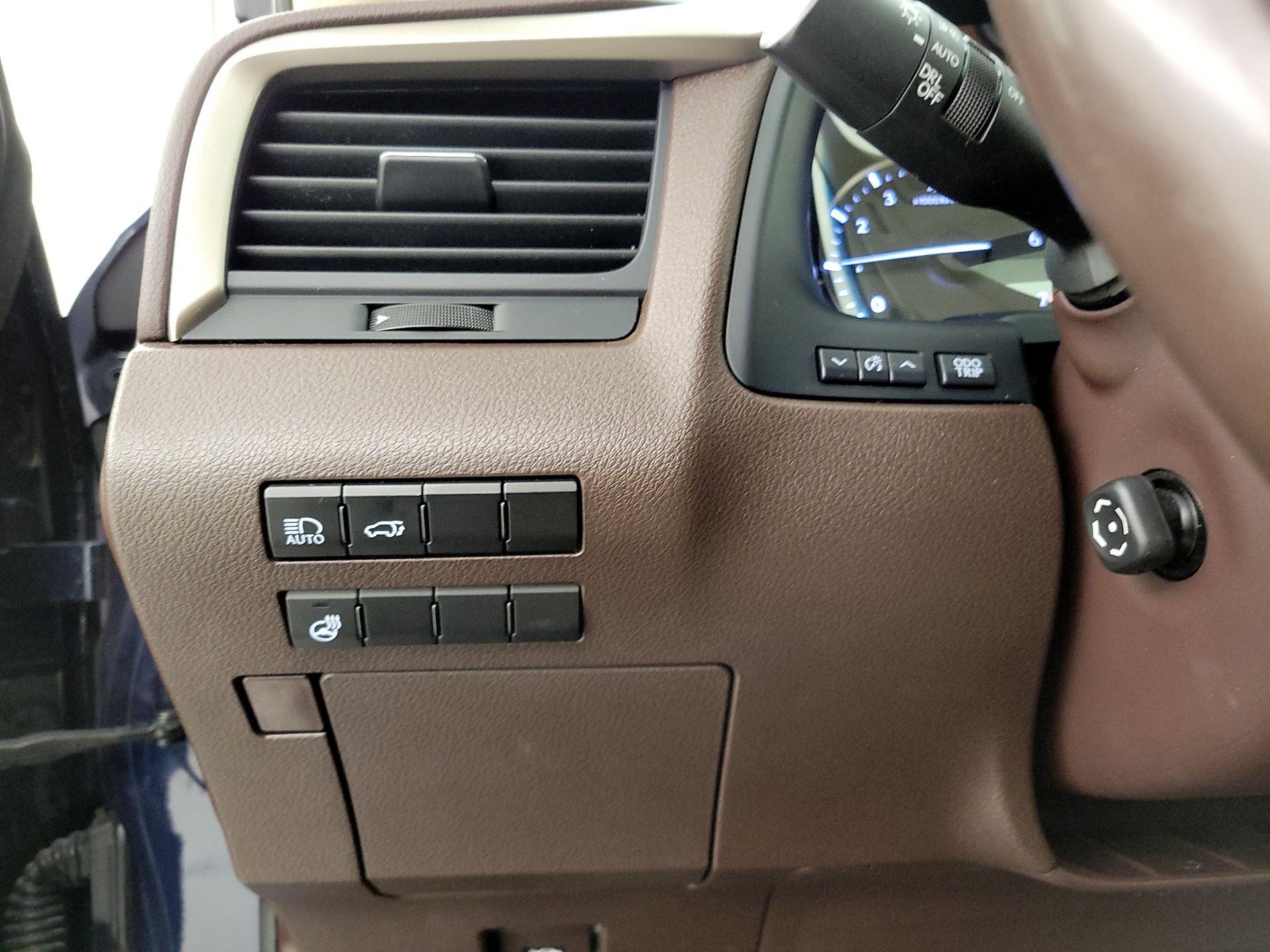 Thumbnail: 2019 Lexus RX - 13