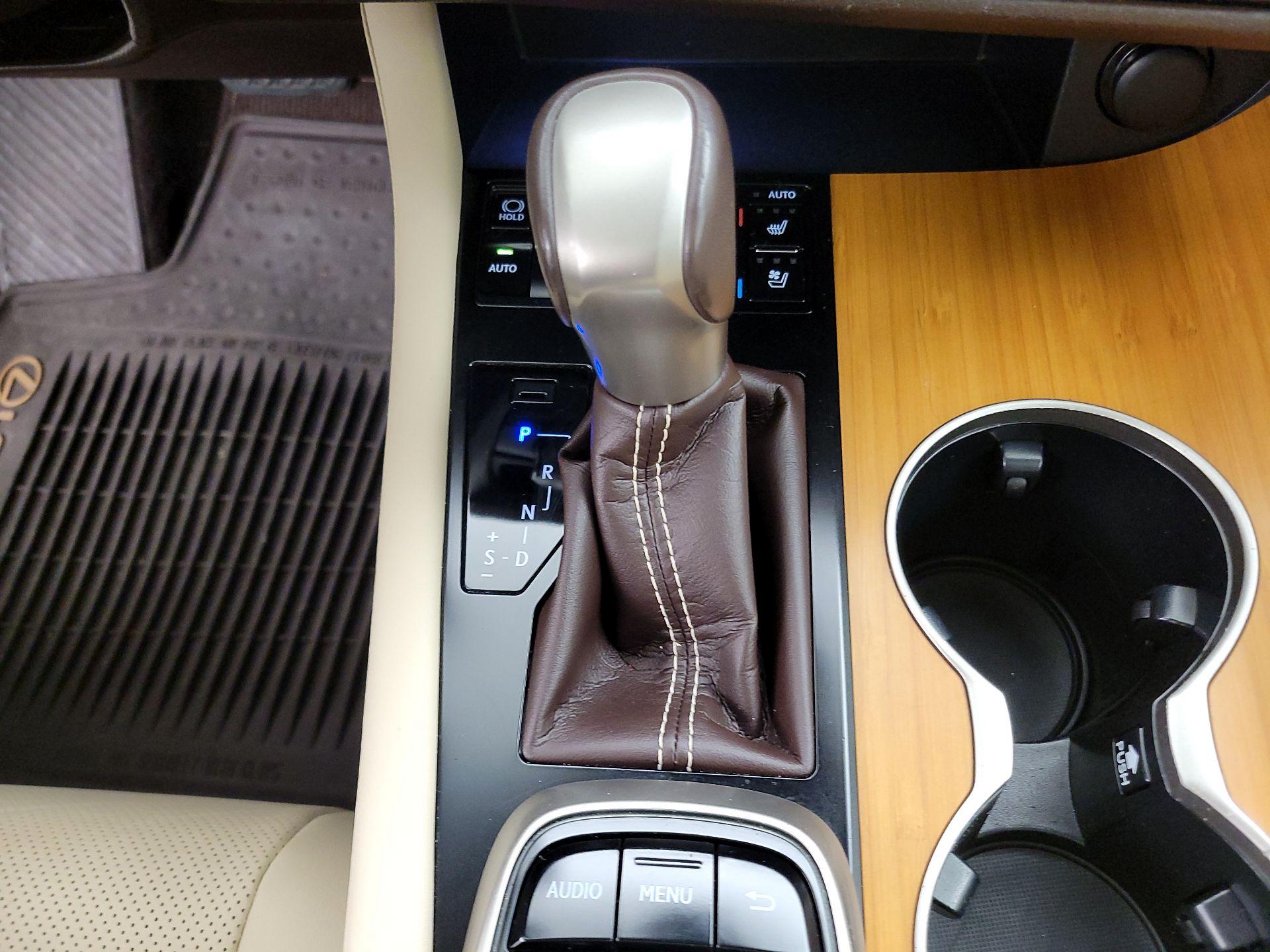 Thumbnail: 2019 Lexus RX - 17