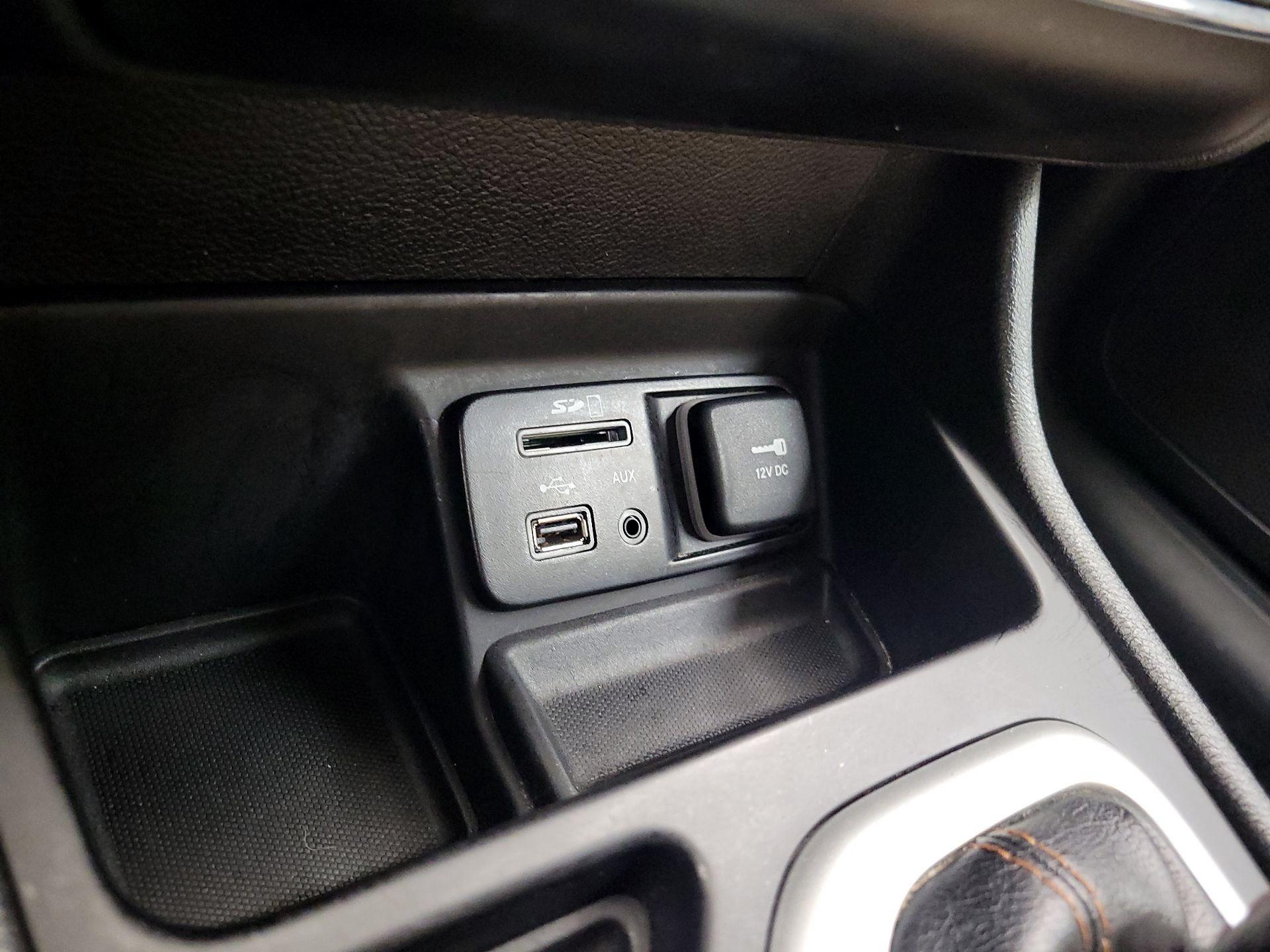 Thumbnail: 2017 Jeep Cherokee - 18