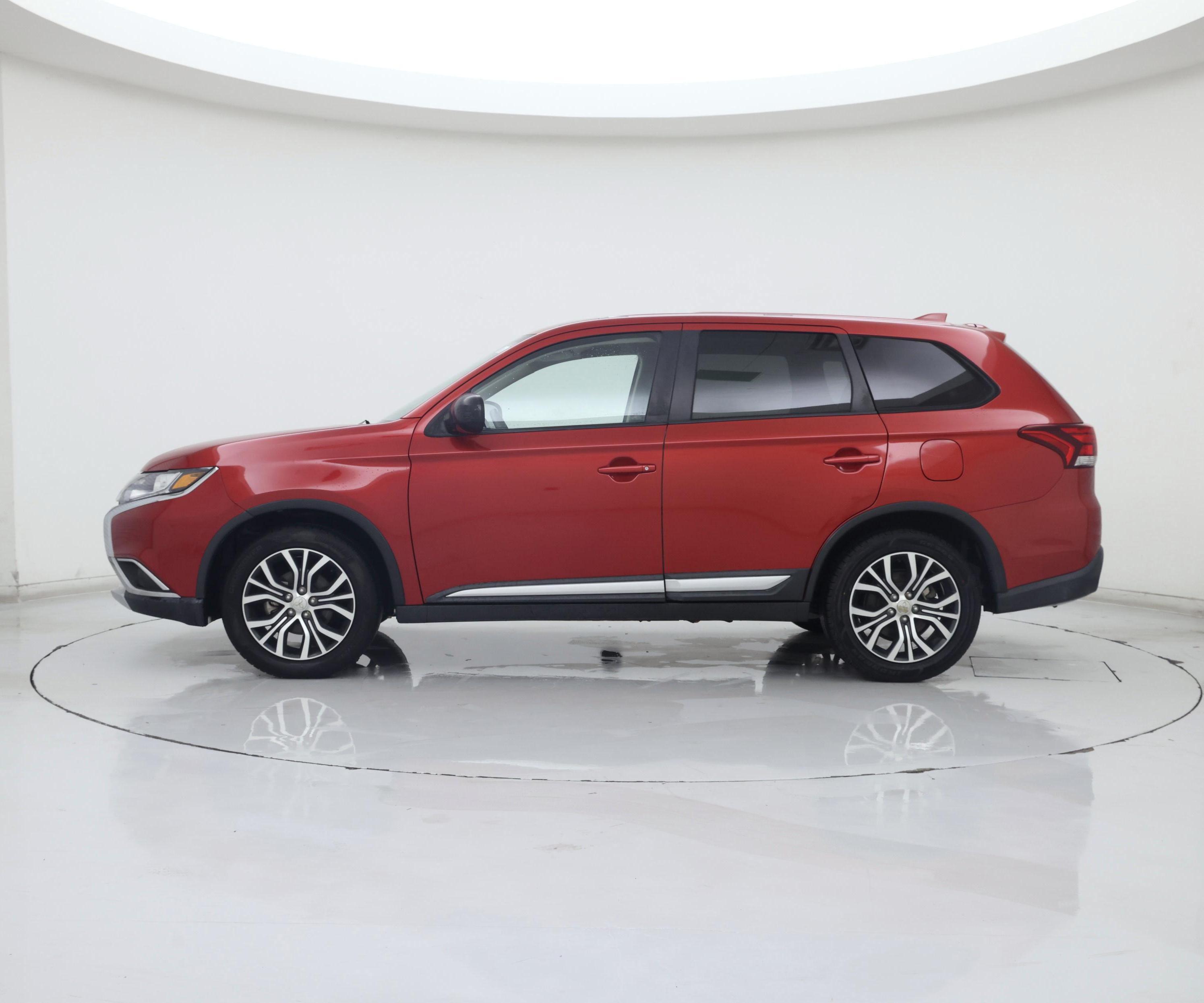 Thumbnail: 2018 Mitsubishi Outlander - 3