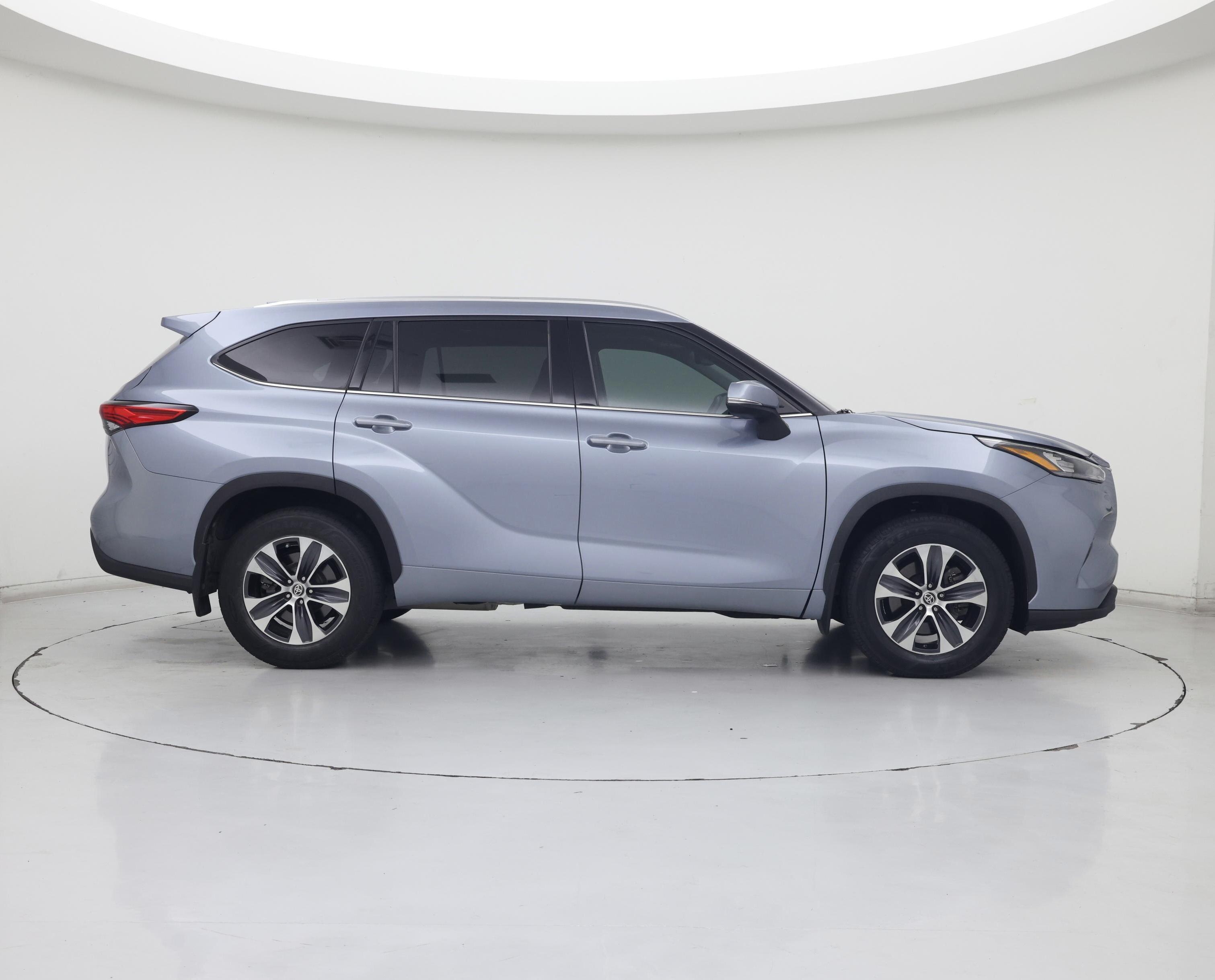 Thumbnail: 2020 Toyota Highlander - 7