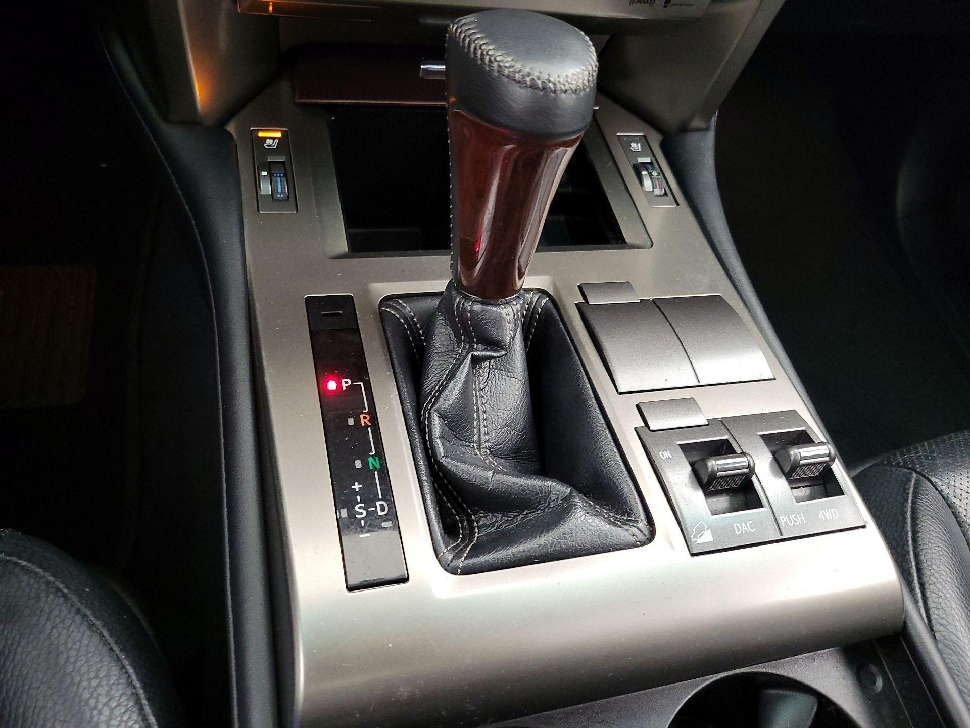 Thumbnail: 2016 Lexus GX - 18