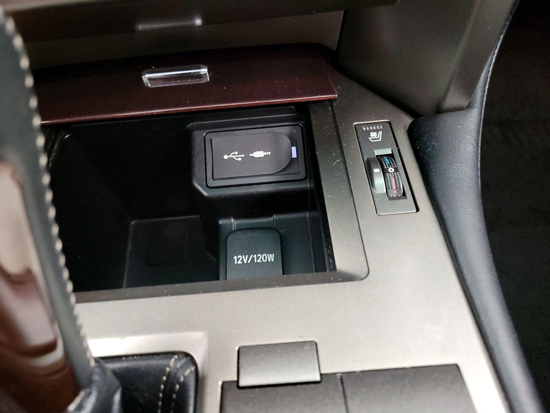 Thumbnail: 2016 Lexus GX - 19