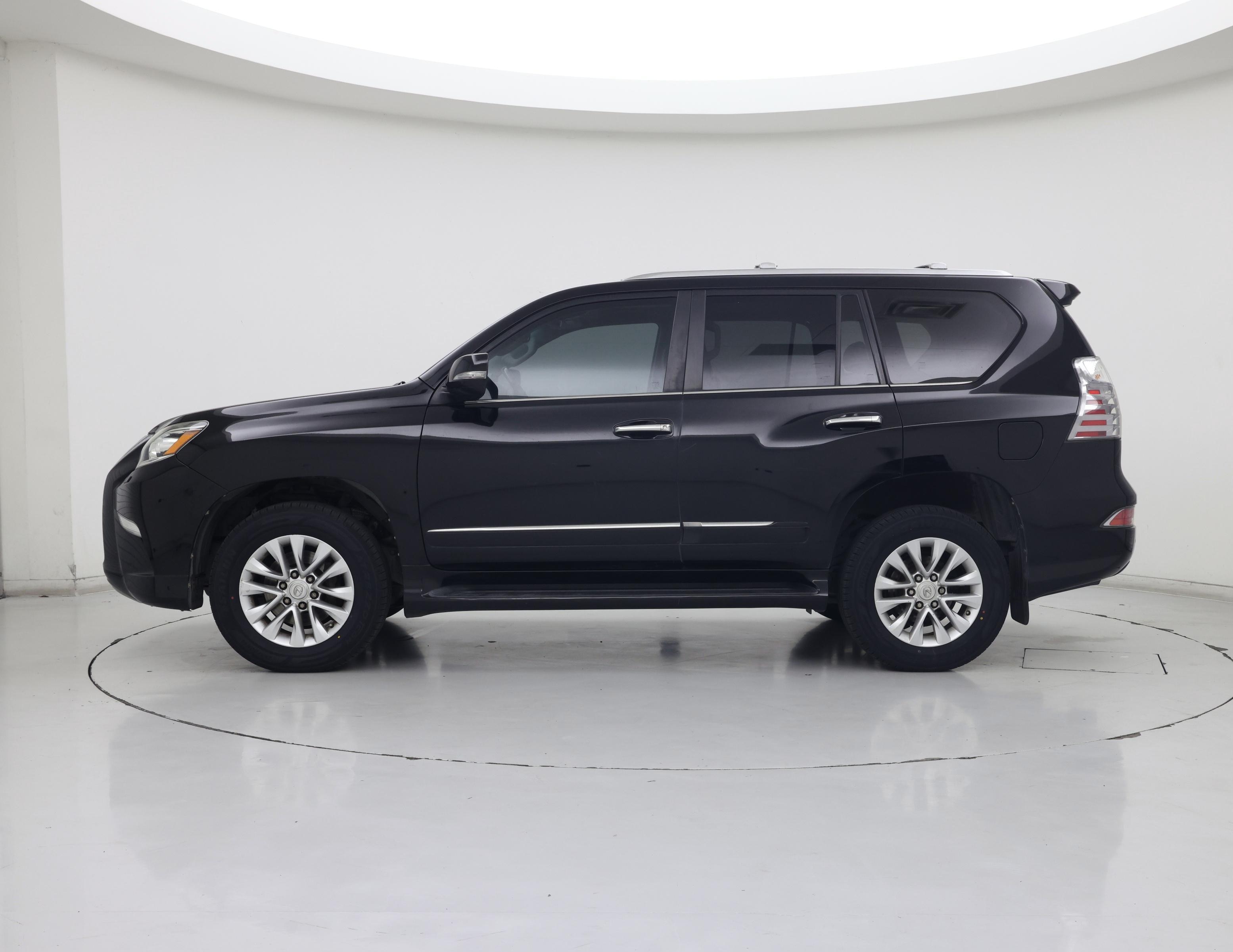 Thumbnail: 2016 Lexus GX - 3