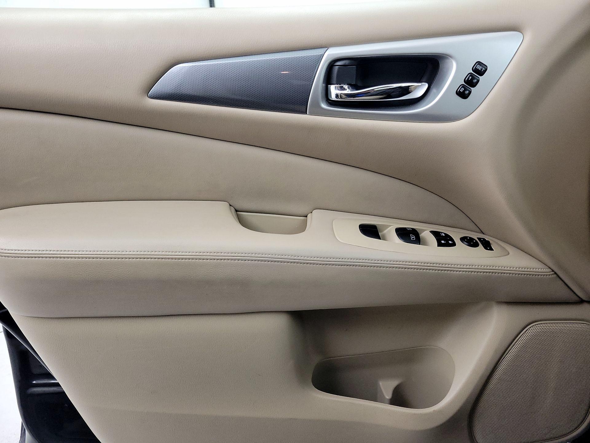 Thumbnail: 2018 Nissan Pathfinder - 12