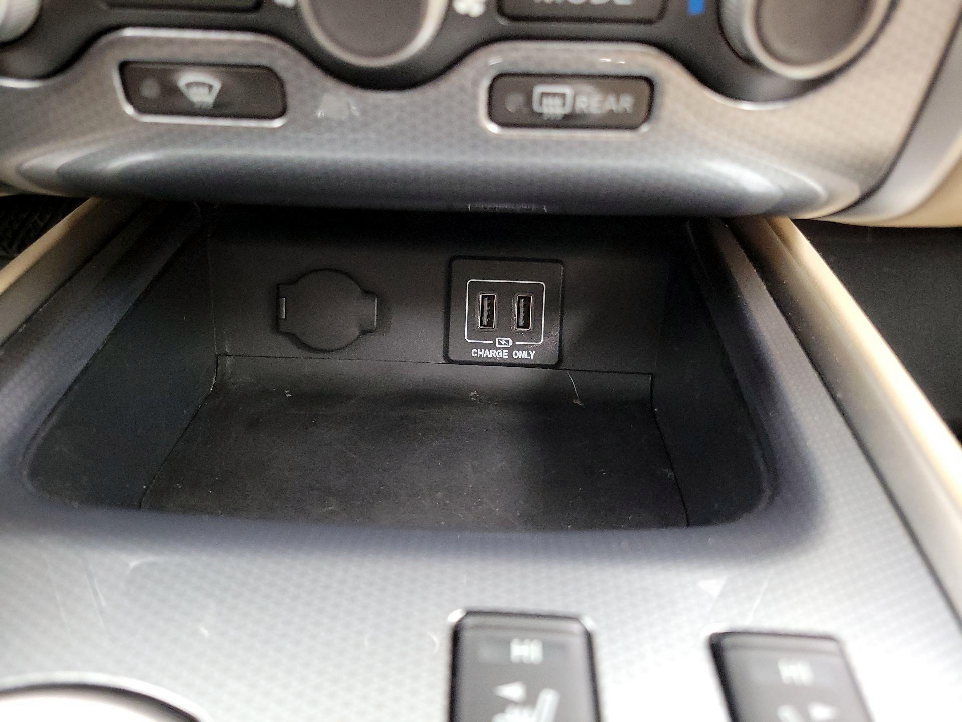 Thumbnail: 2018 Nissan Pathfinder - 19