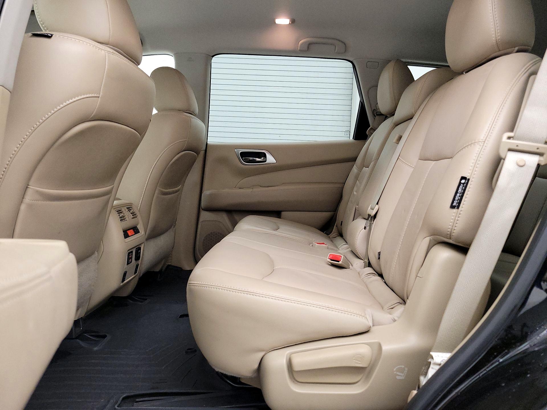 Thumbnail: 2018 Nissan Pathfinder - 20